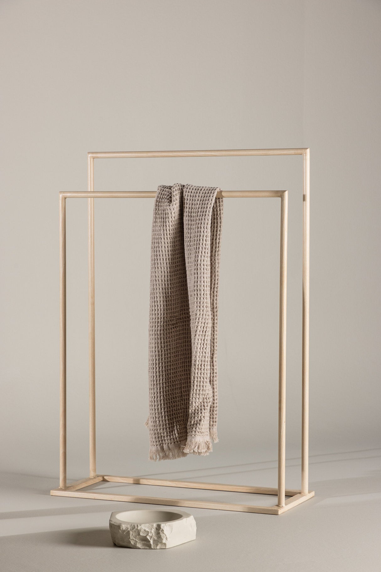 Alva Kleiderständer - white - wash/Stahl - Kleiderständer - ALVAHOME