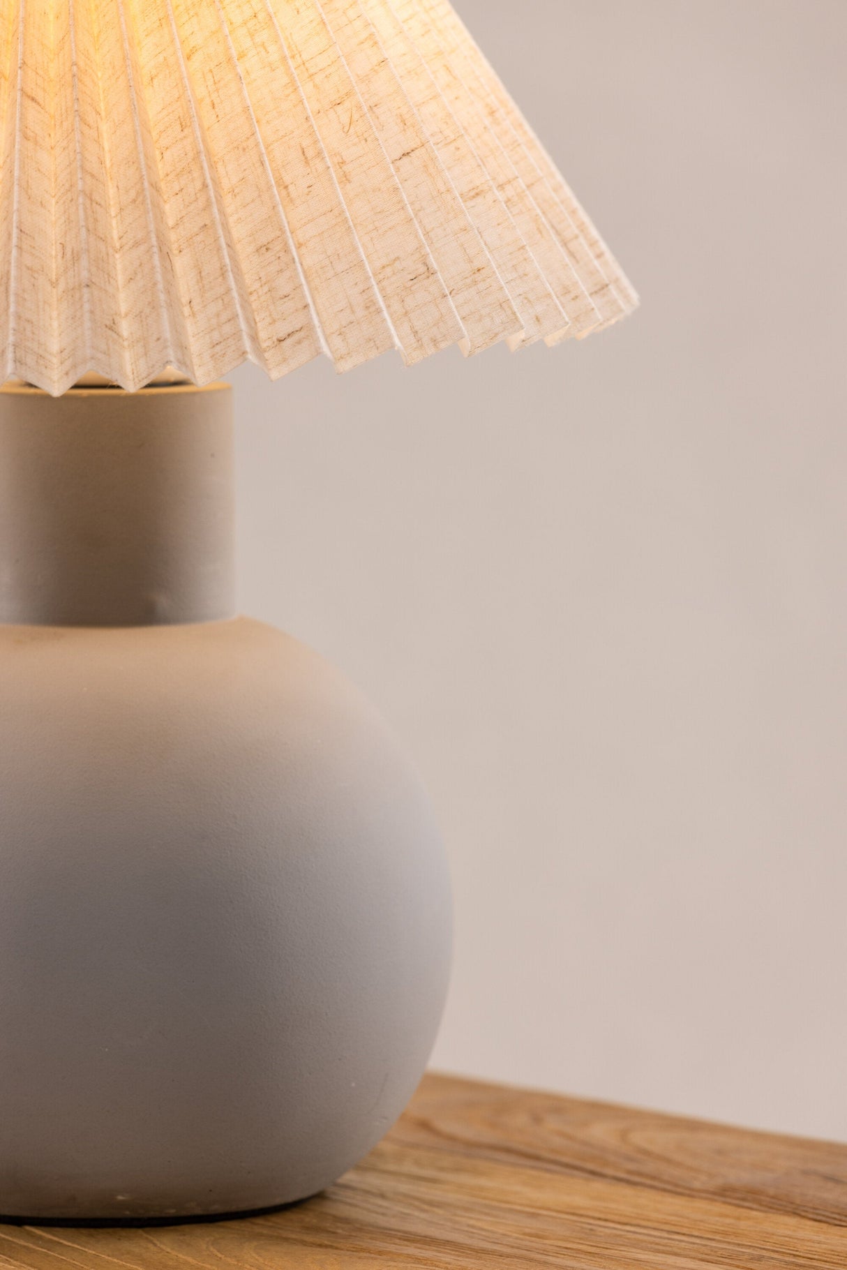 Älvsborg Tischlampe - grau/Beton - Tischlampen - ALVAHOME