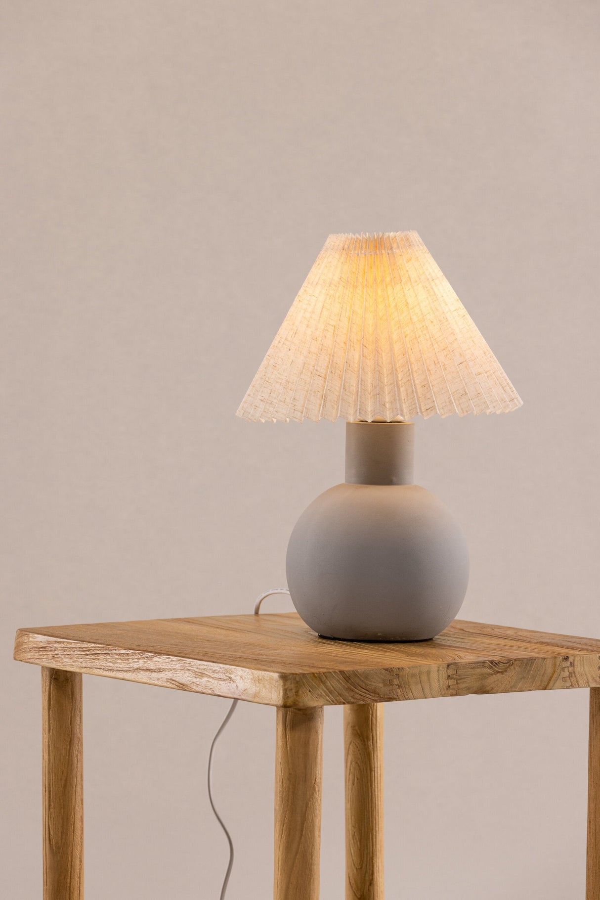 Älvsborg Tischlampe - grau/Beton - Tischlampen - ALVAHOME