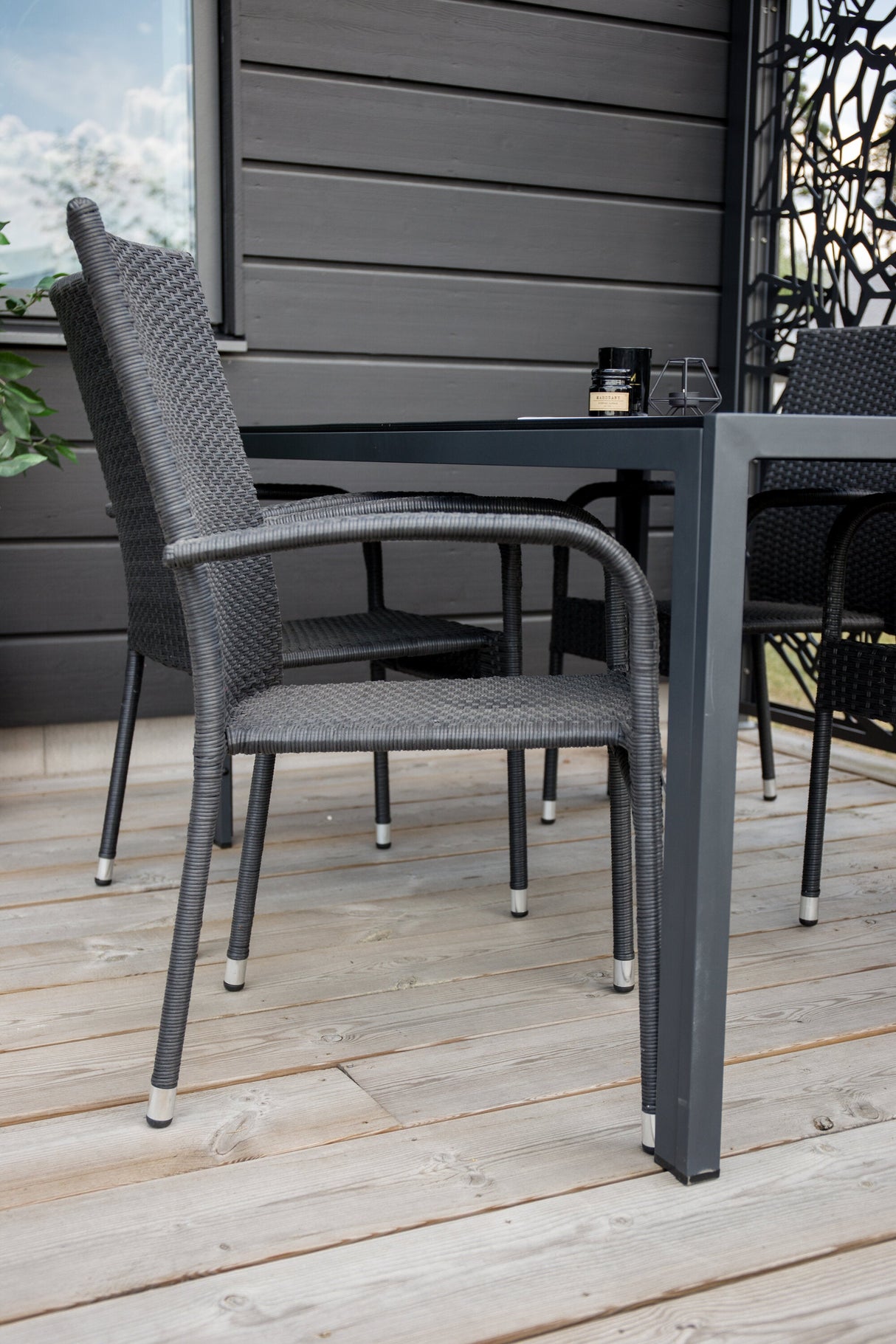 Anna Outdoor - Essstuhl - schwarz/Weidengeflecht - Outdoor - Essstühle - ALVAHOME