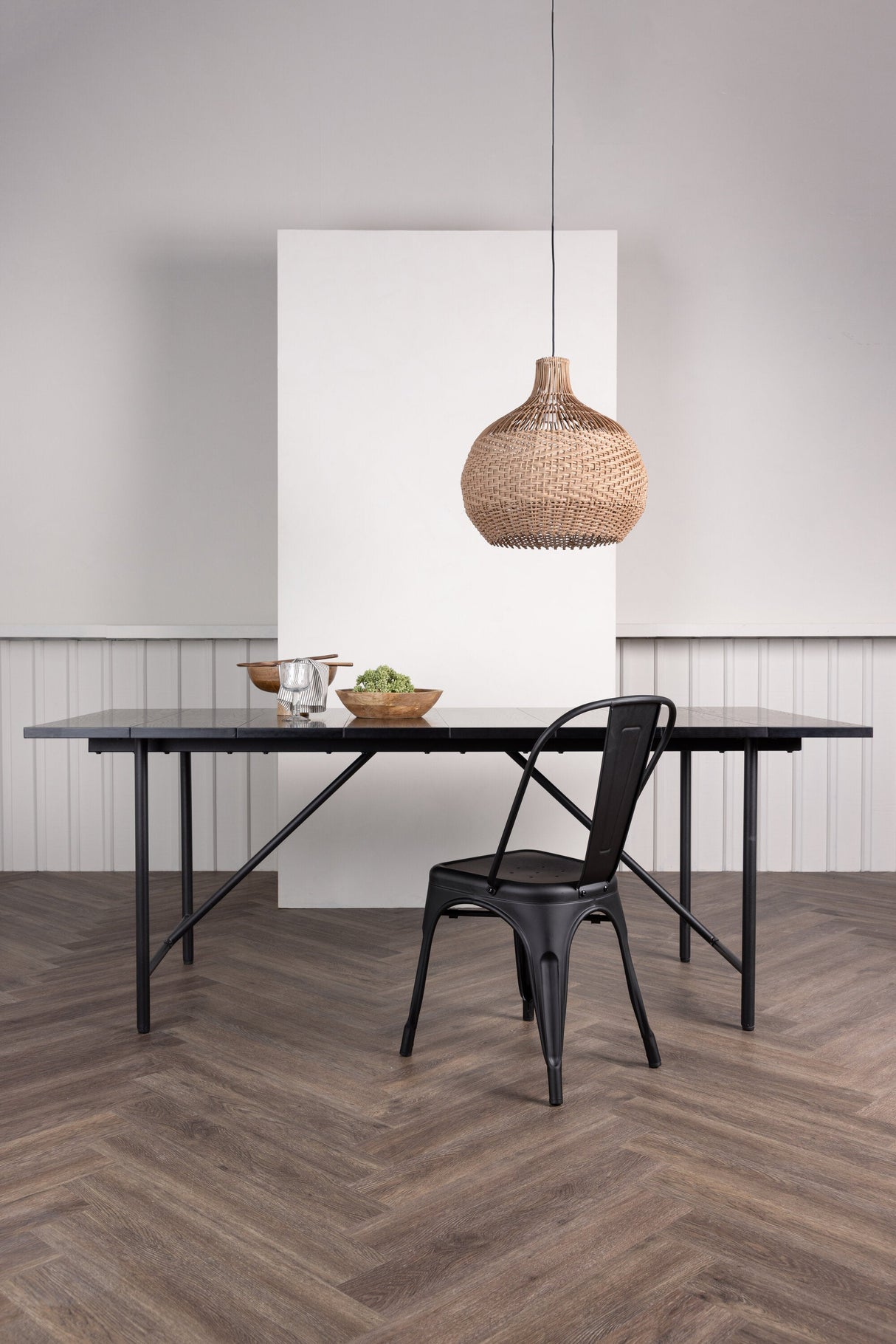 Astrid rechteckiger Esstisch - schwarz/MDF - Rechteckige Esstische - ALVAHOME