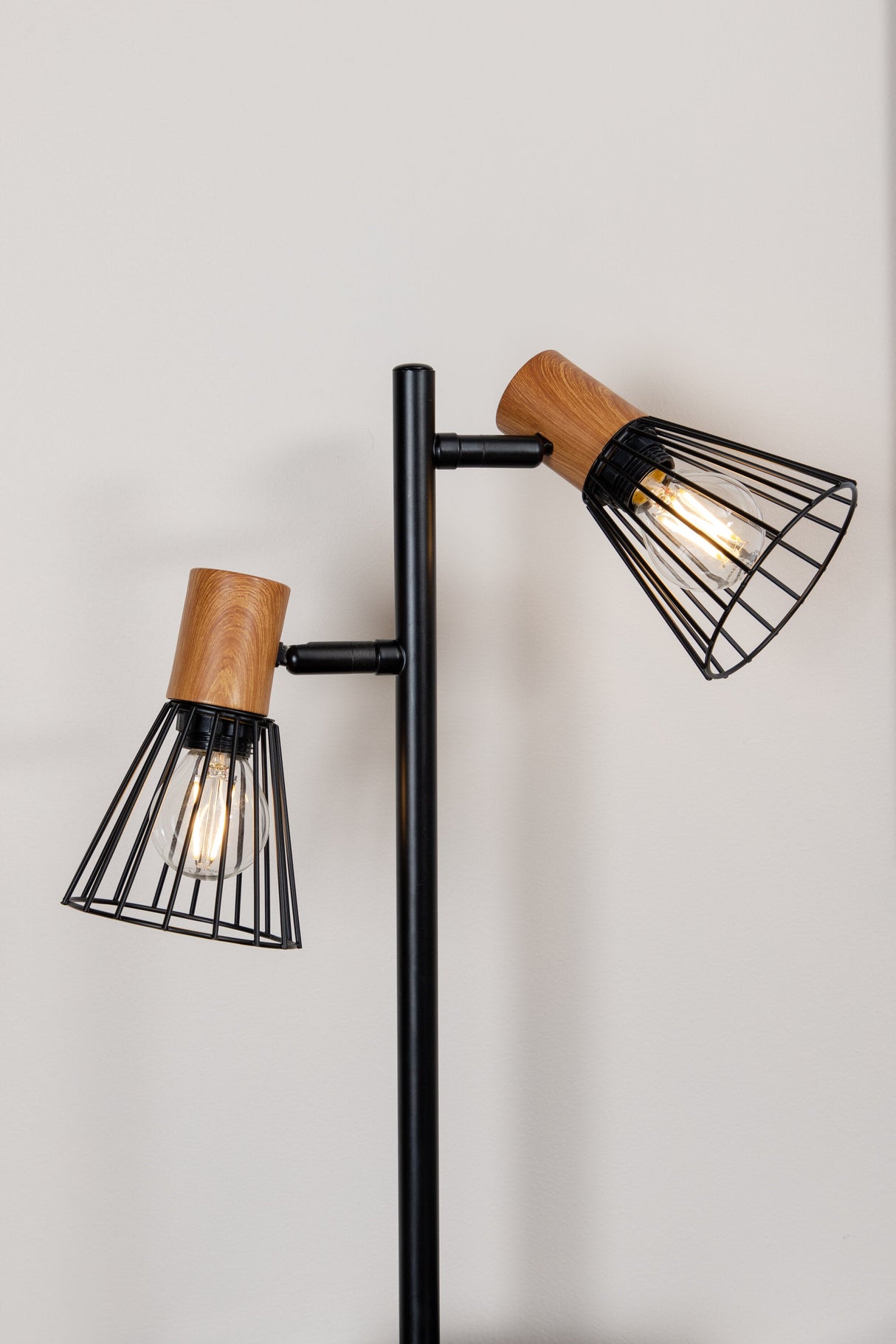 Atticus Tischlampe - schwarz/Stahl - Tischlampen - ALVAHOME