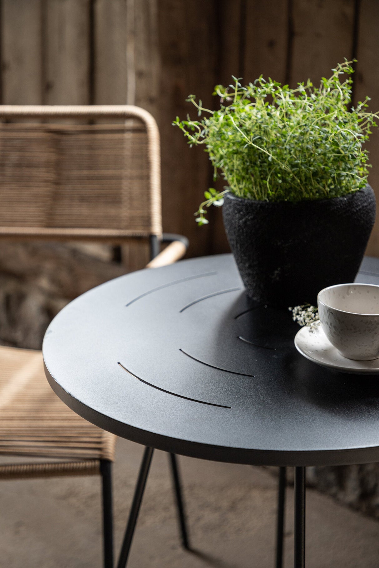 Bacong Outdoor - Tisch - schwarz/Stahl - Outdoor - Tische - ALVAHOME