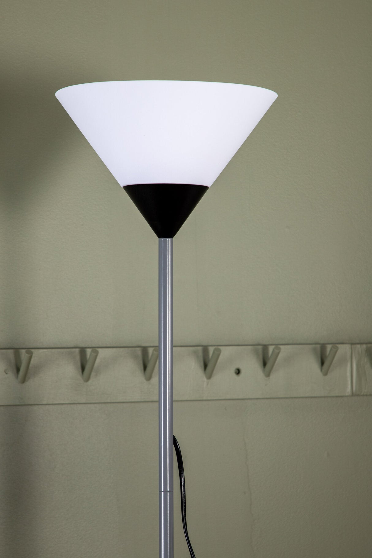 Batang Stehlampe - weiß/Stahl - Stehlampen - ALVAHOME