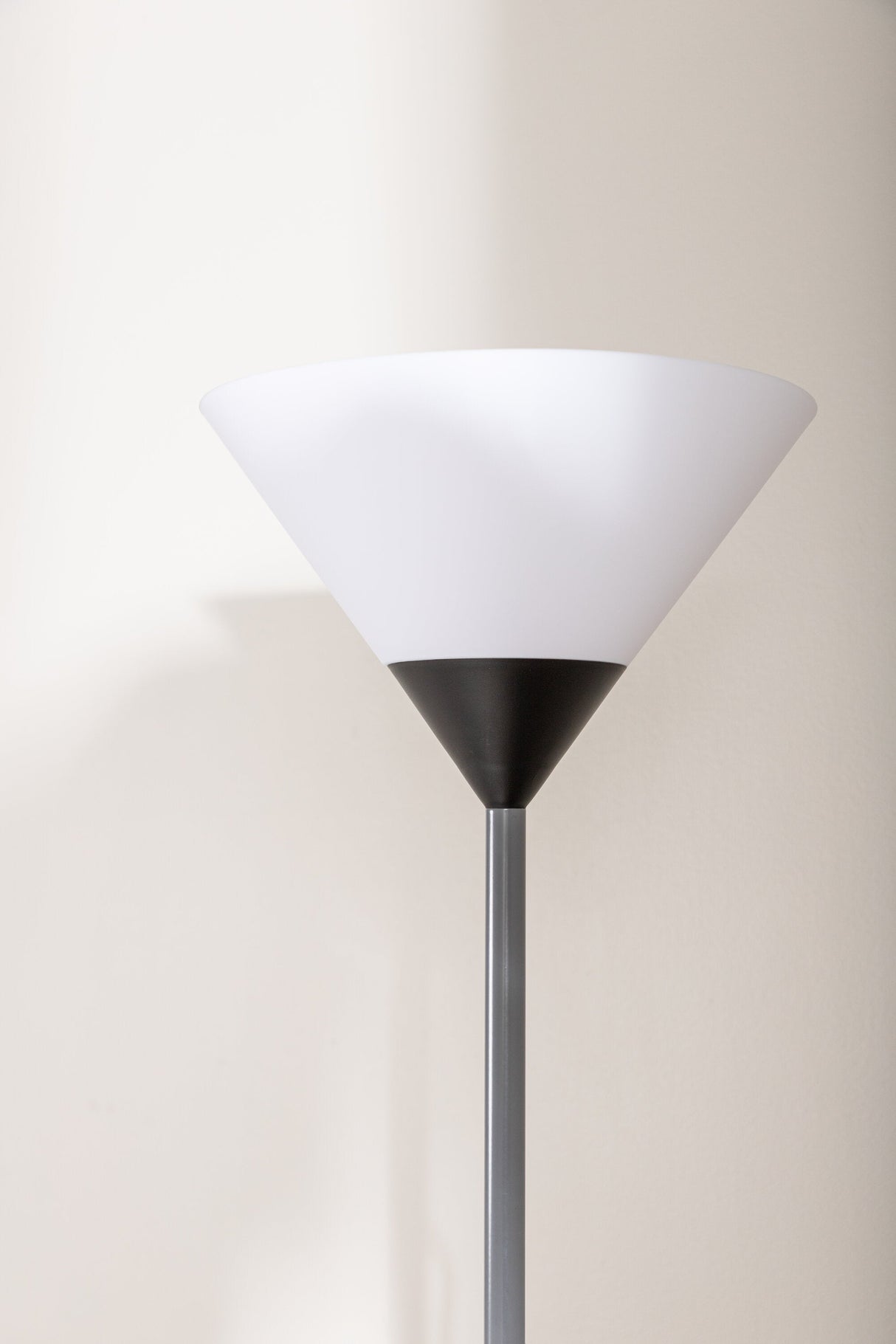 Batang Stehlampe - weiß/Stahl - Stehlampen - ALVAHOME