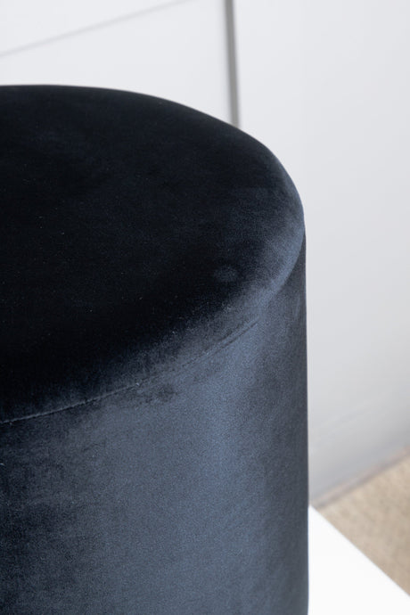 Benji Pouf - schwarz/Polyester - Samt - Ottomane / Poufs - ALVAHOME