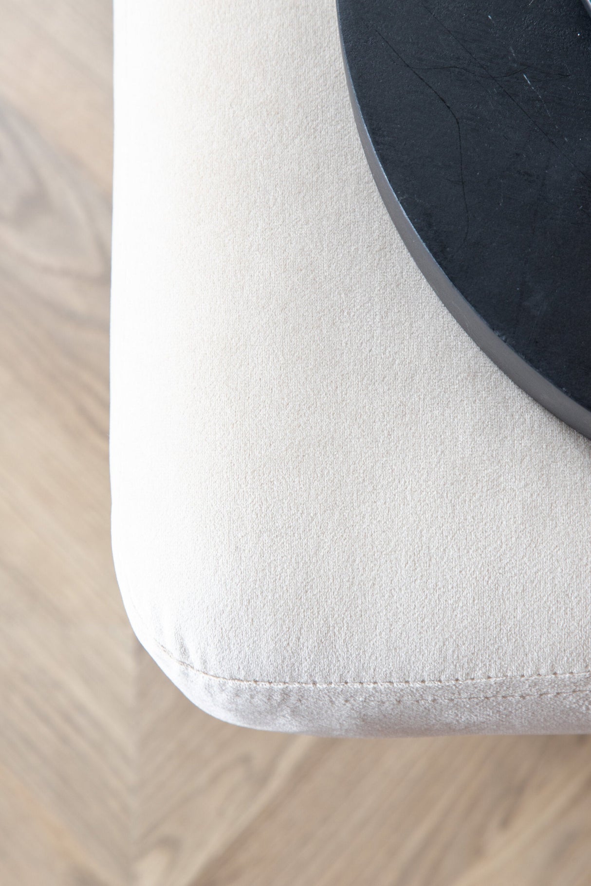 Boom Ottoman - weiß/Polyester - Samt - Ottomane / Poufs - ALVAHOME