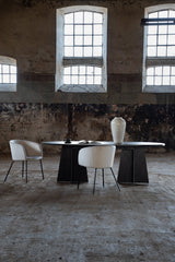 Bootcut ovaler Esstisch - schwarz/MDF - Ovale Esstische - ALVAHOME