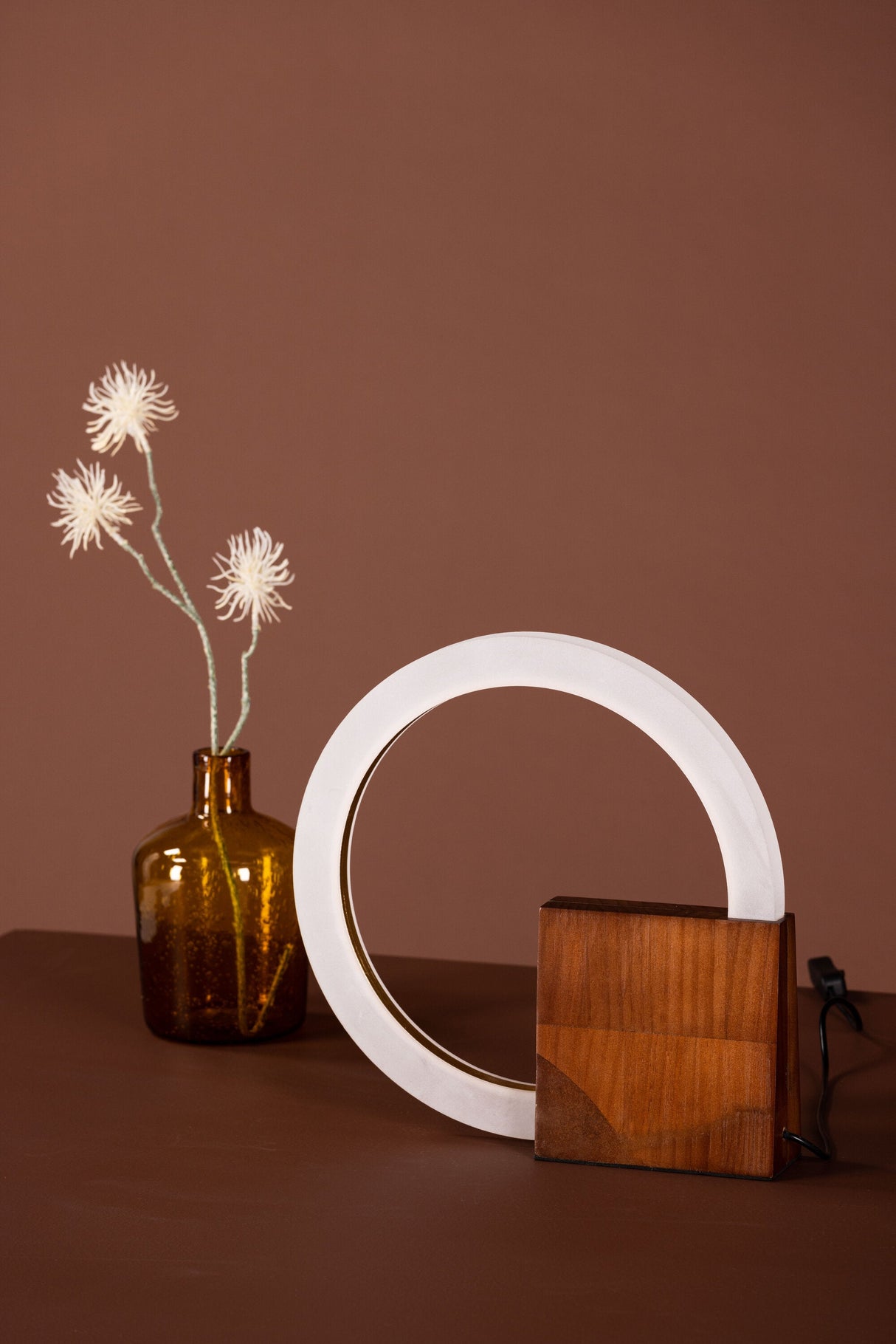 Brive Tischlampe - walnuss/Holz - Tischlampen - ALVAHOME