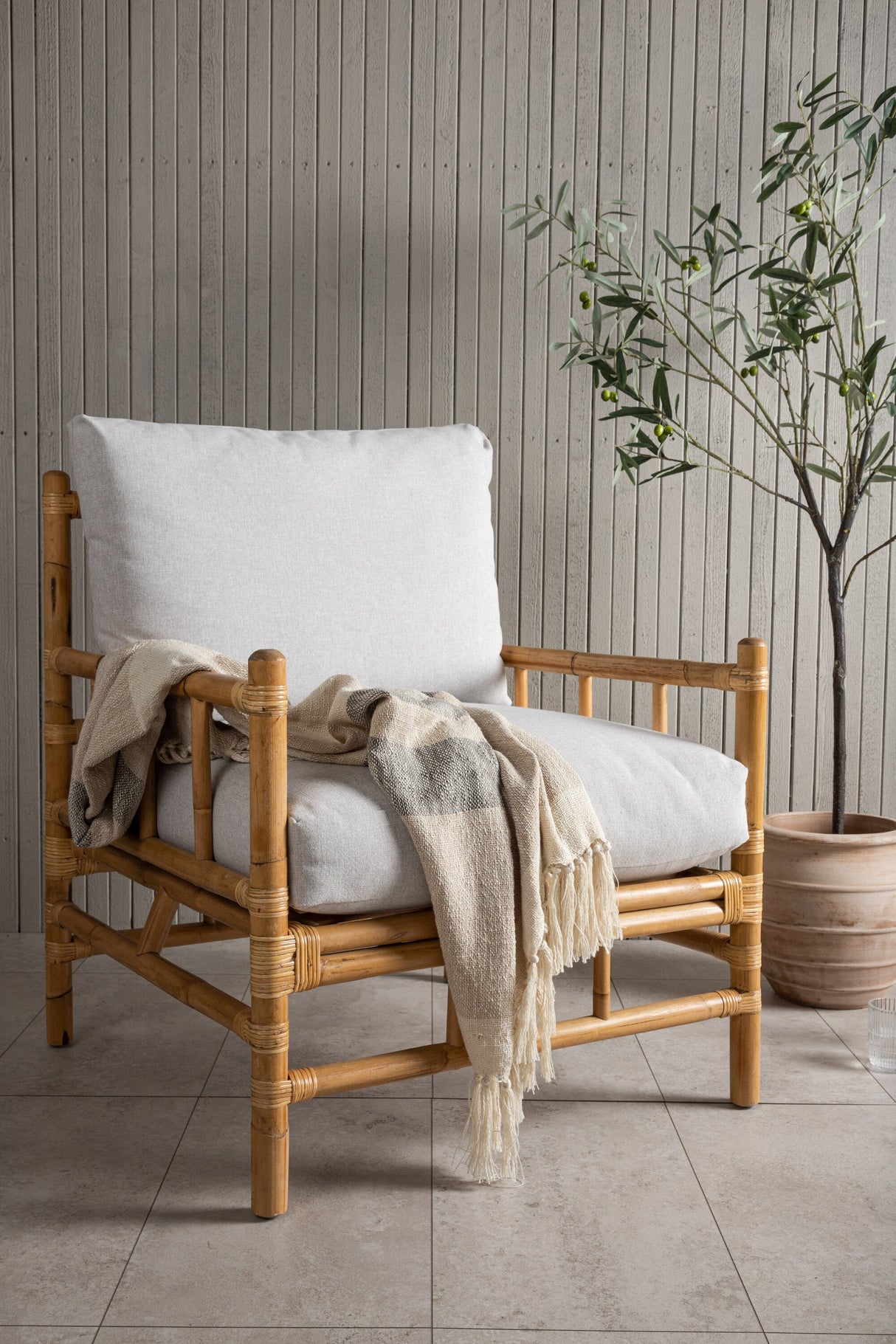 Cane Outdoor - Sessel - hellgrau/Rattan - Outdoor - Sessel - ALVAHOME