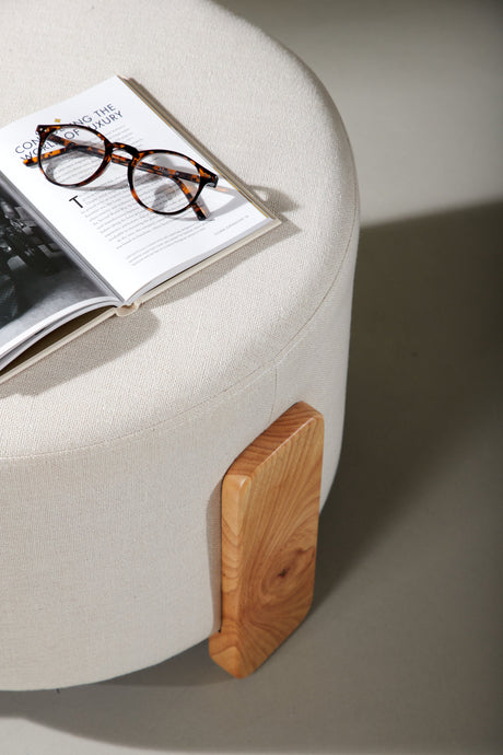 Coffey Ottoman - weiß/Gummi - Holz - Ottomane / Poufs - ALVAHOME