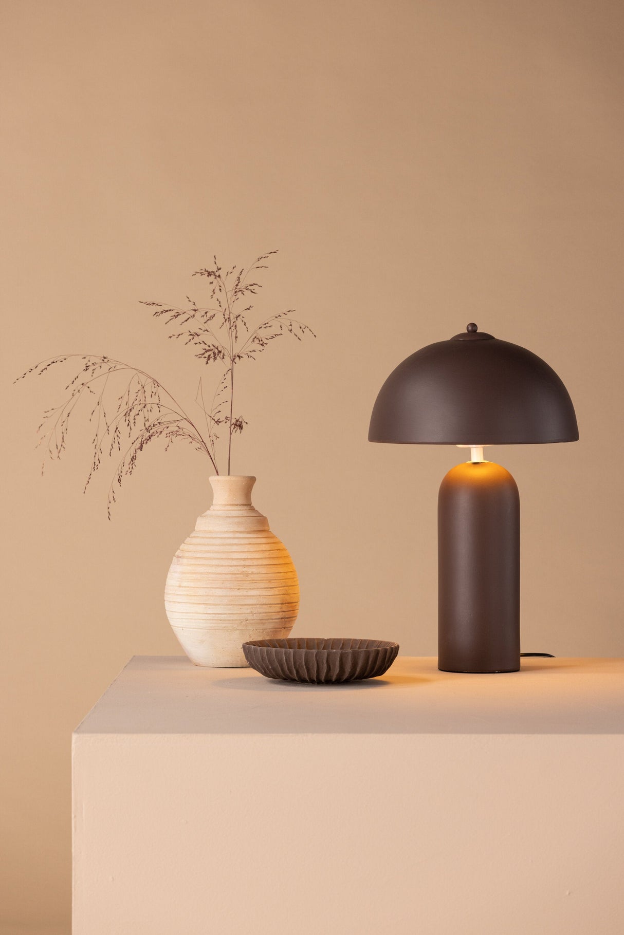 Corello Tischlampe - braun/Sprühstein - Tischlampen - ALVAHOME