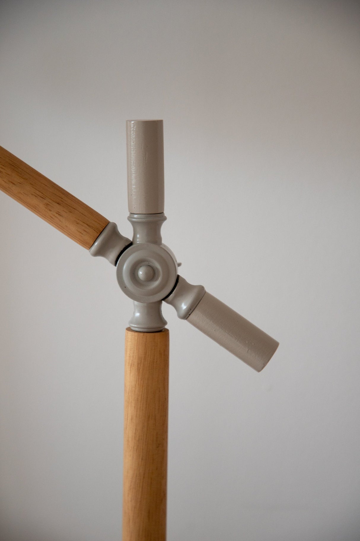 Dennis Tischlampe - beige/Polyester - Leinen - Tischlampen - ALVAHOME