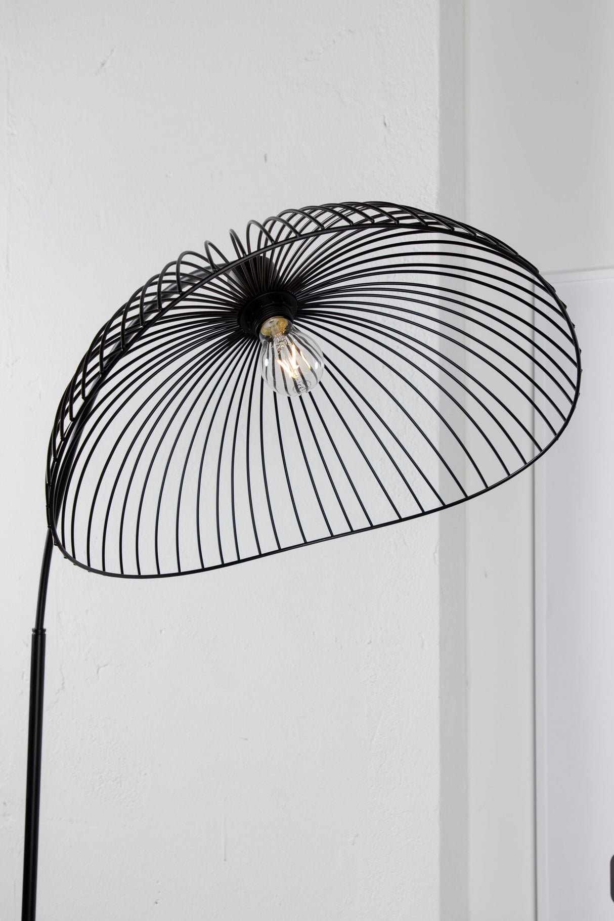 Elsa Stehlampe - schwarz/Stahl - Stehlampen - ALVAHOME