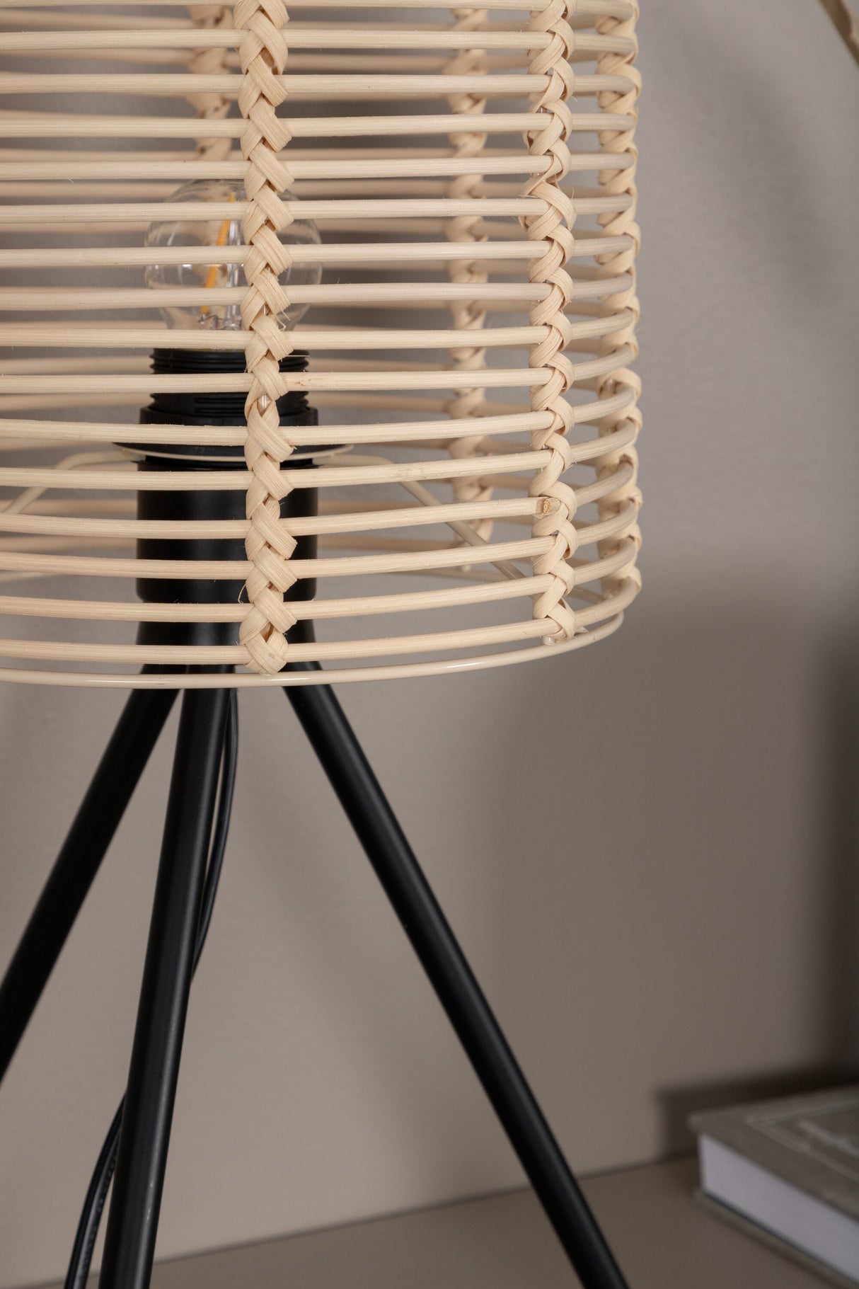 Fence Tischlampe - schwarz/Rattan - Tischlampen - ALVAHOME
