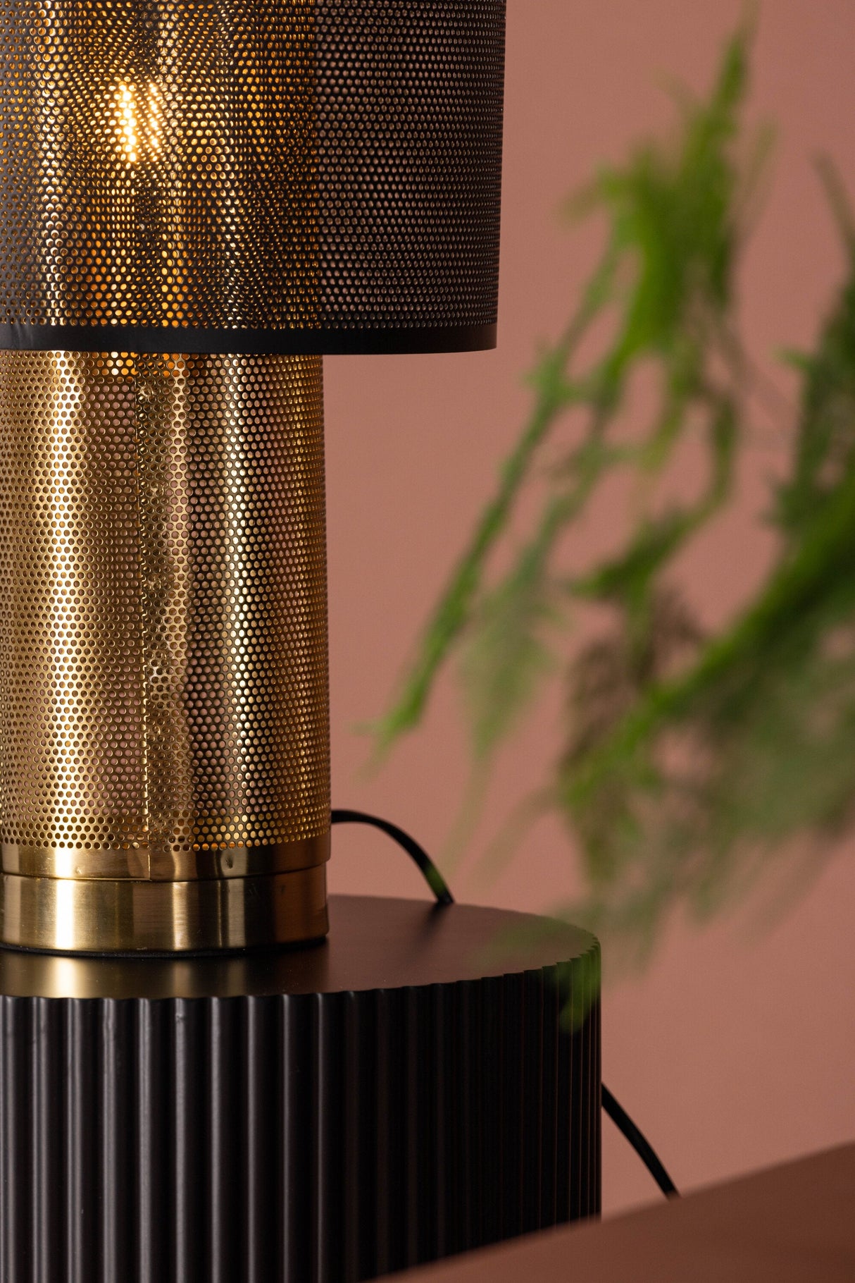 Gap Tischlampe - schwarz/Eisen - Tischlampen - ALVAHOME