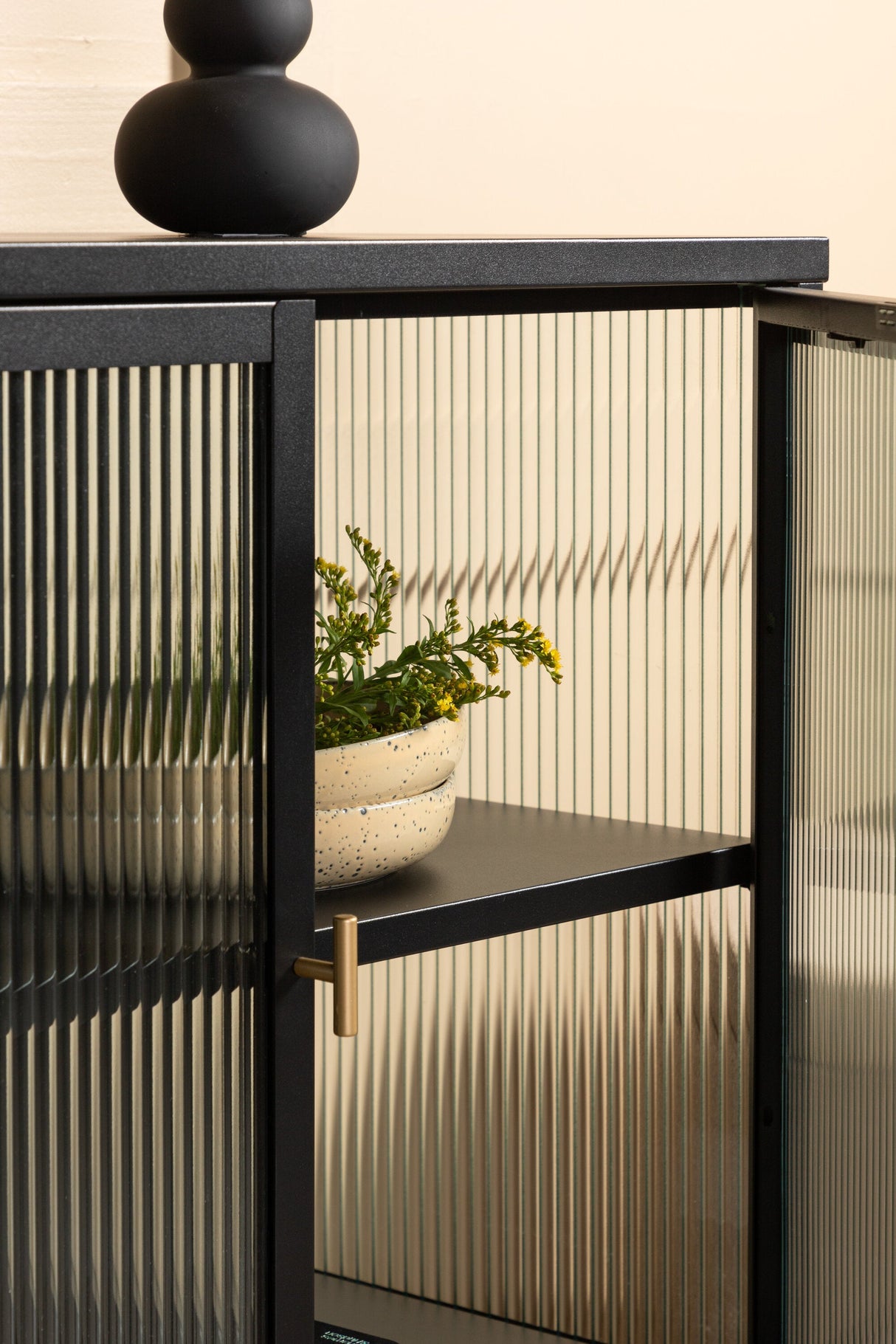 Garis Schrank - schwarz/Stahl - Schränke - ALVAHOME