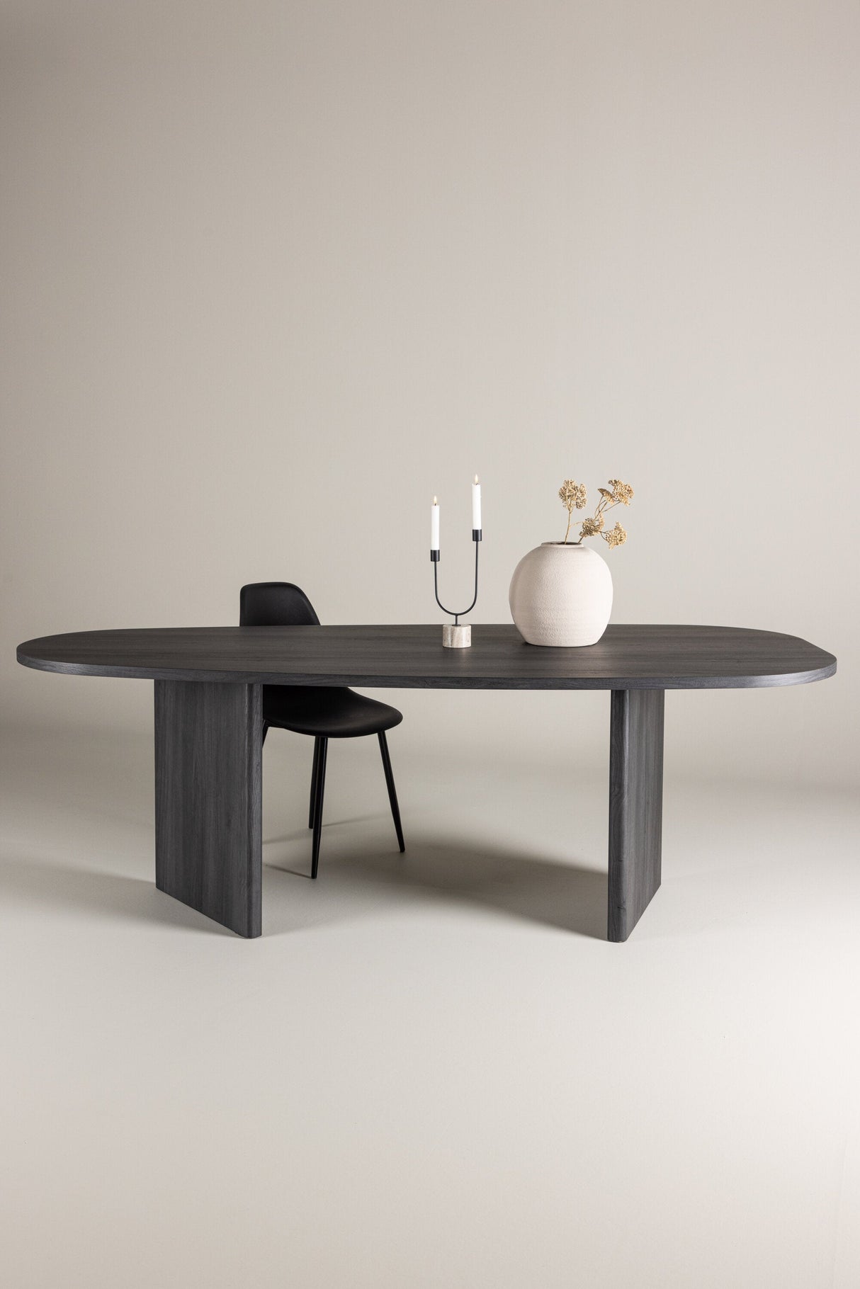 Grönvik ovaler Esstisch - schwarz/MDF - Ovale Esstische - ALVAHOME