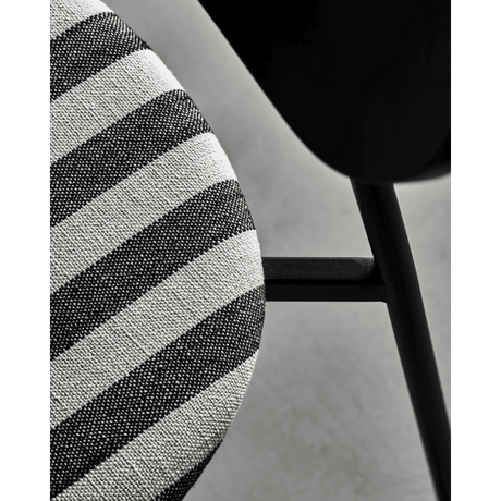 HDMust Chairs - schwarz/weiß - Essstühle - ALVAHOME