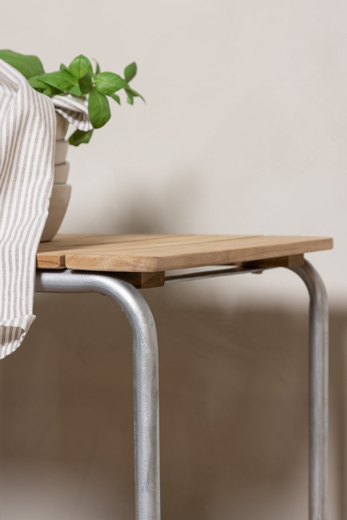 Holmsund Outdoor - Beistelltisch - natur/Teak - Outdoor - Beistelltische - ALVAHOME