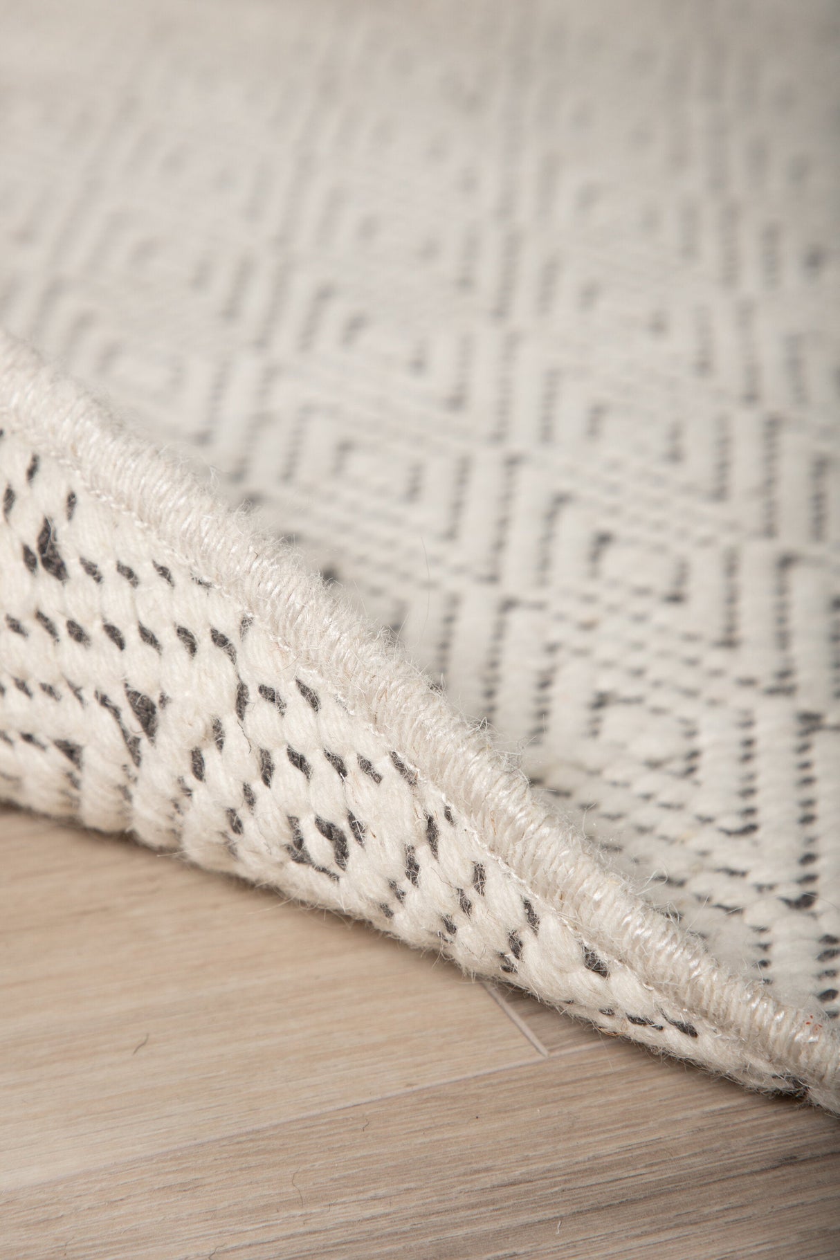 Julana Wohnzimmerteppich - beige/Wolle - Wohnzimmerteppiche - ALVAHOME