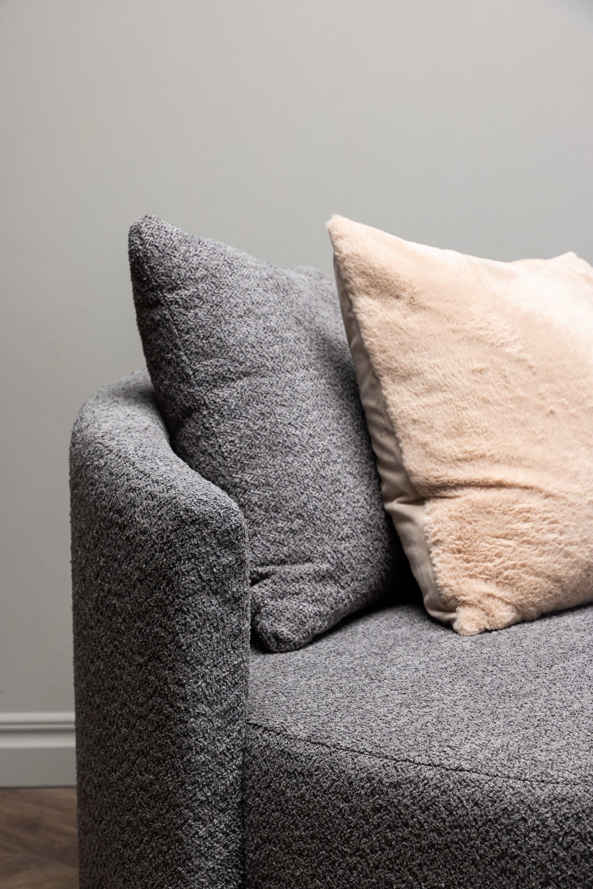 Kelso 2 - Sitzer Sofa - grau/Polyester - 2 - Sitzer Sofas - ALVAHOME