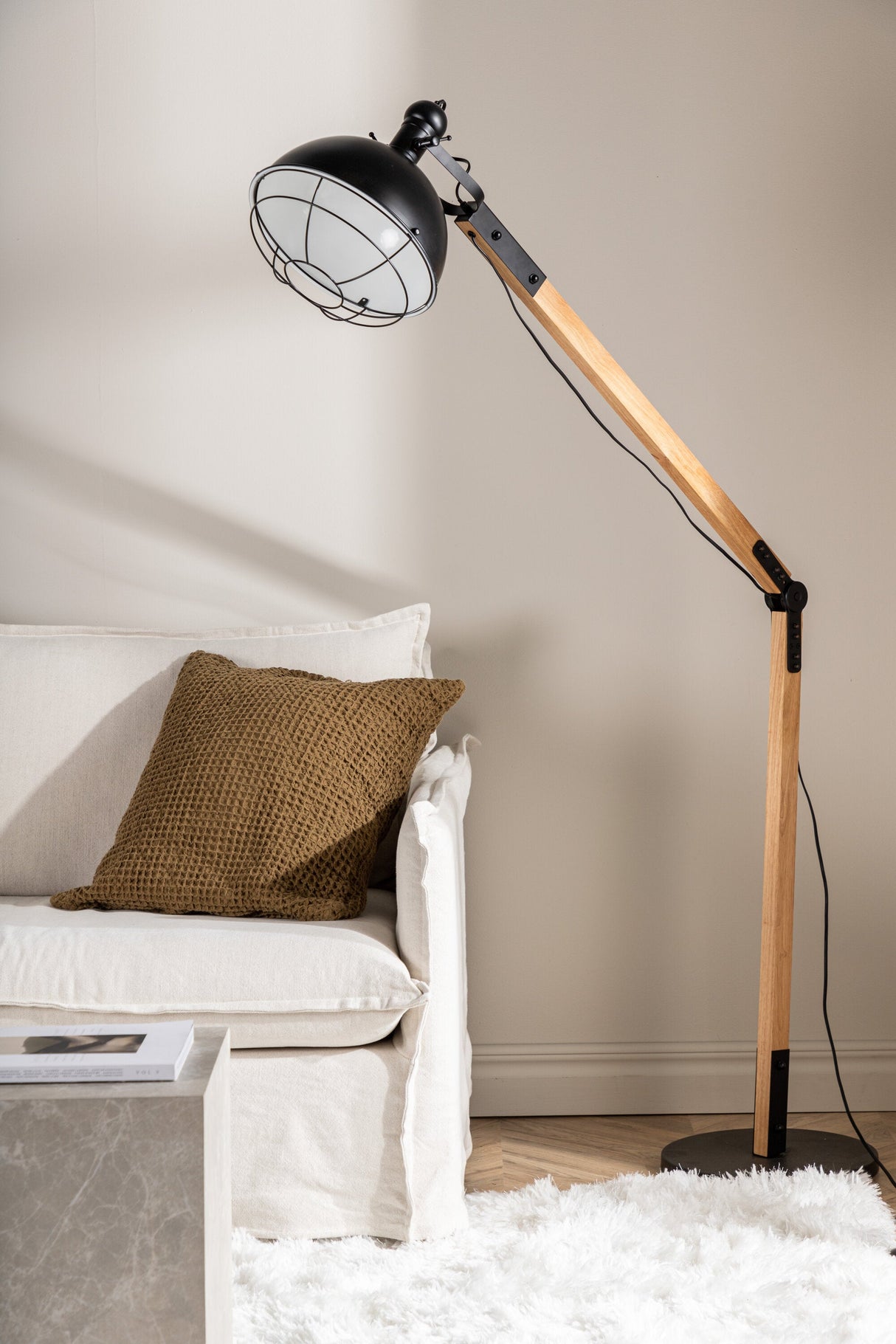 Kick Stehlampe - schwarz/Stahl - Stehlampen - ALVAHOME