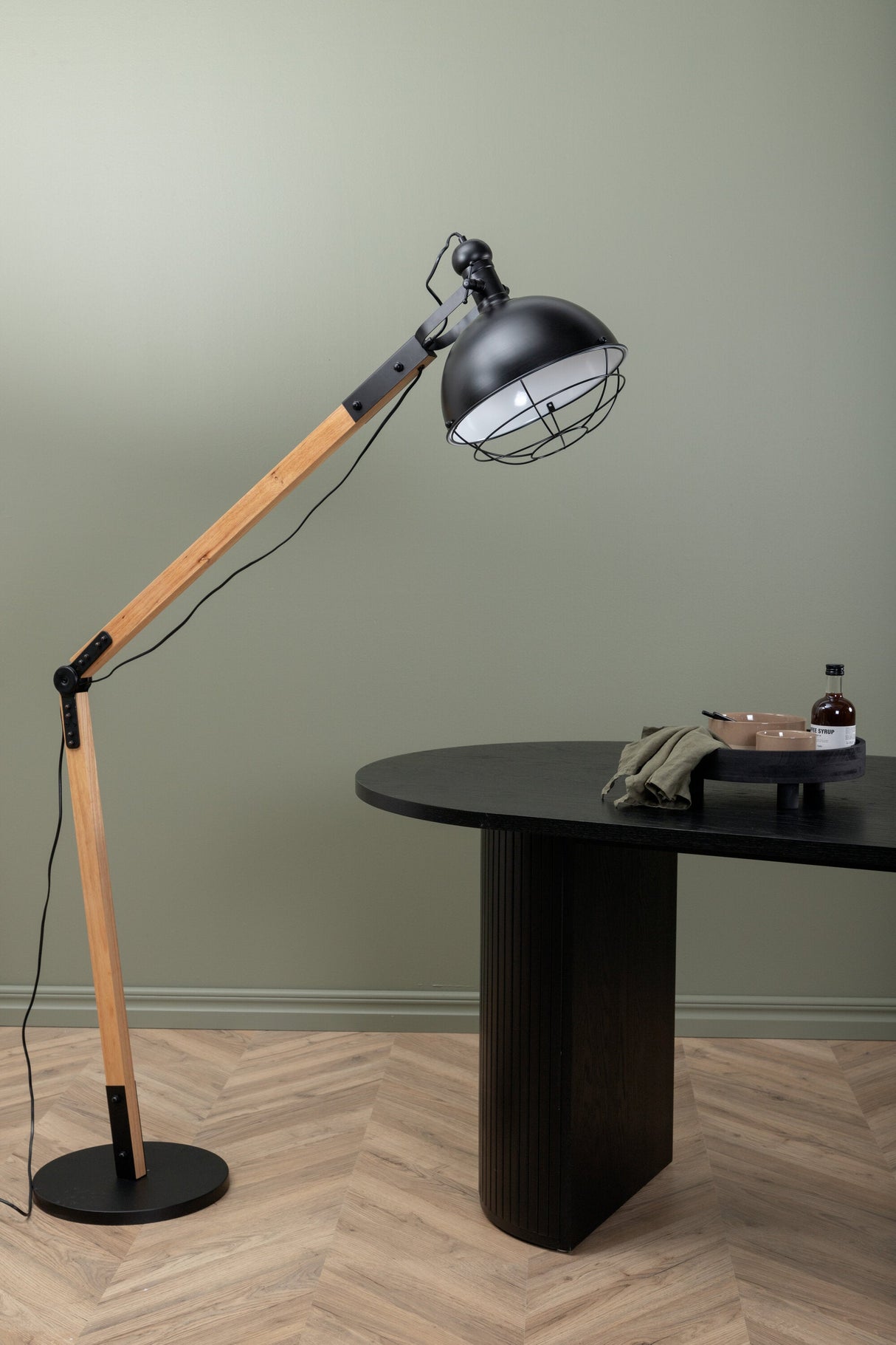 Kick Stehlampe - schwarz/Stahl - Stehlampen - ALVAHOME