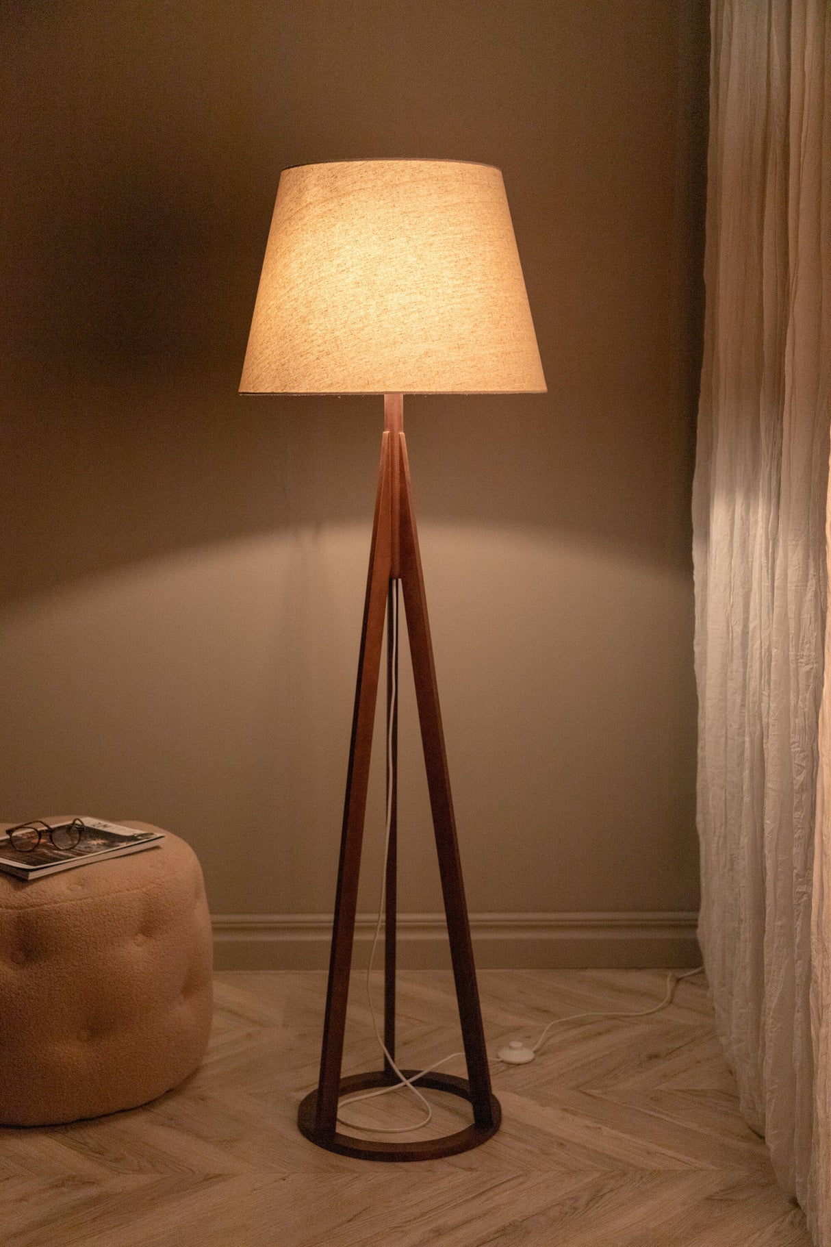 Kona Stehlampe - braun/Polyester - Leinen - Stehlampen - ALVAHOME