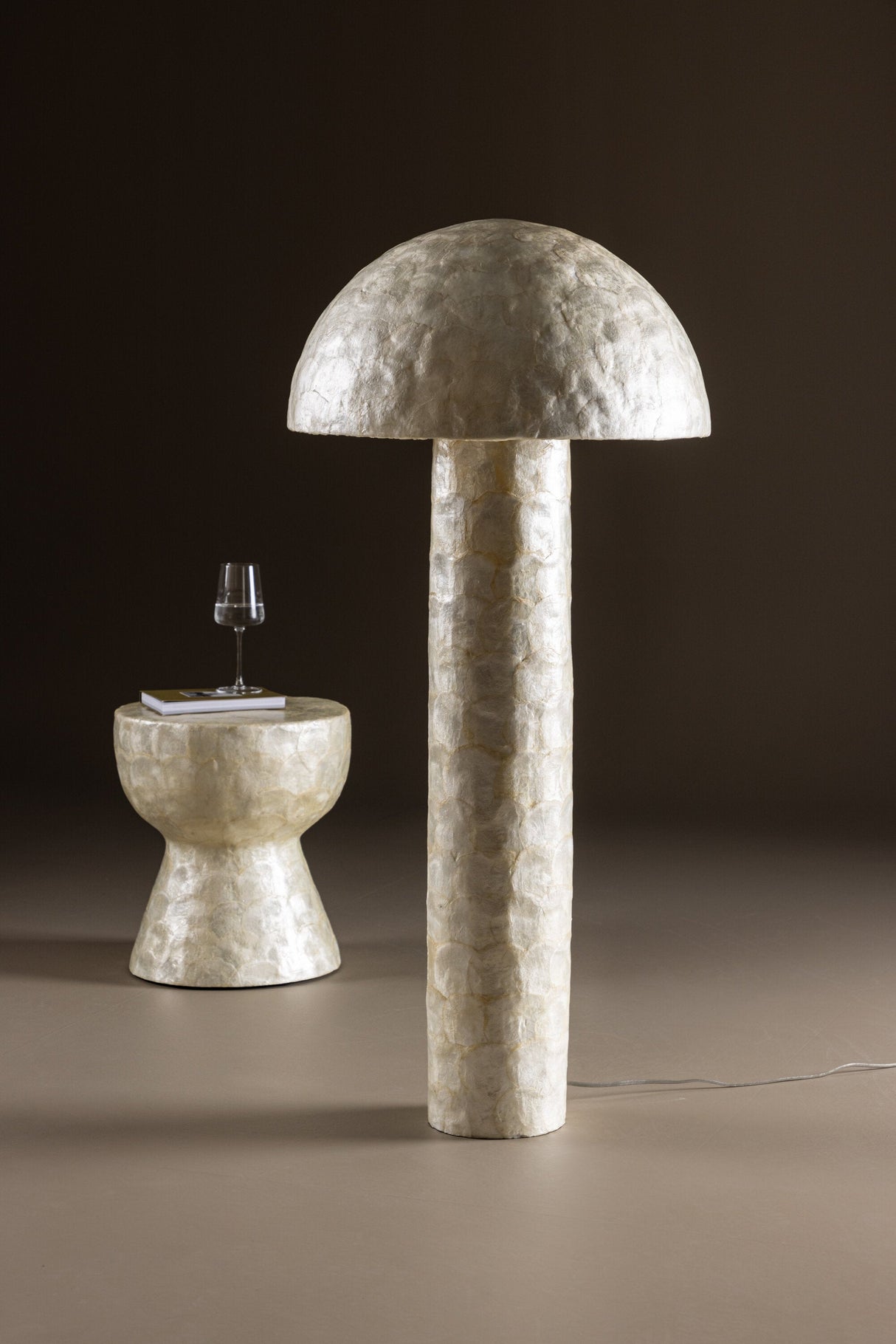 Lindön Stehlampe - hellgrau/Capiz - Stehlampen - ALVAHOME