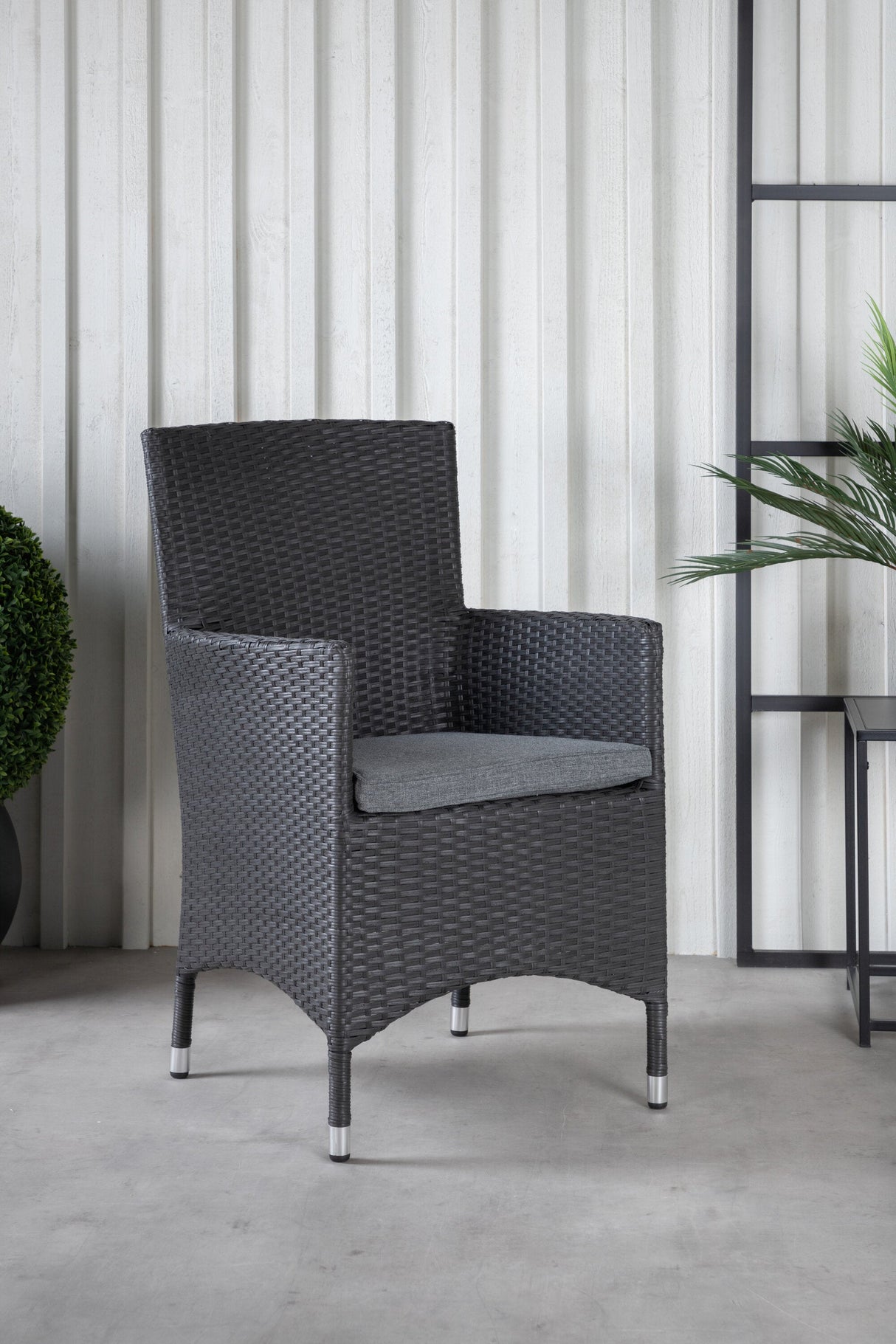 Malin Outdoor - Essstuhl - schwarz/Weidengeflecht - Outdoor - Essstühle - ALVAHOME