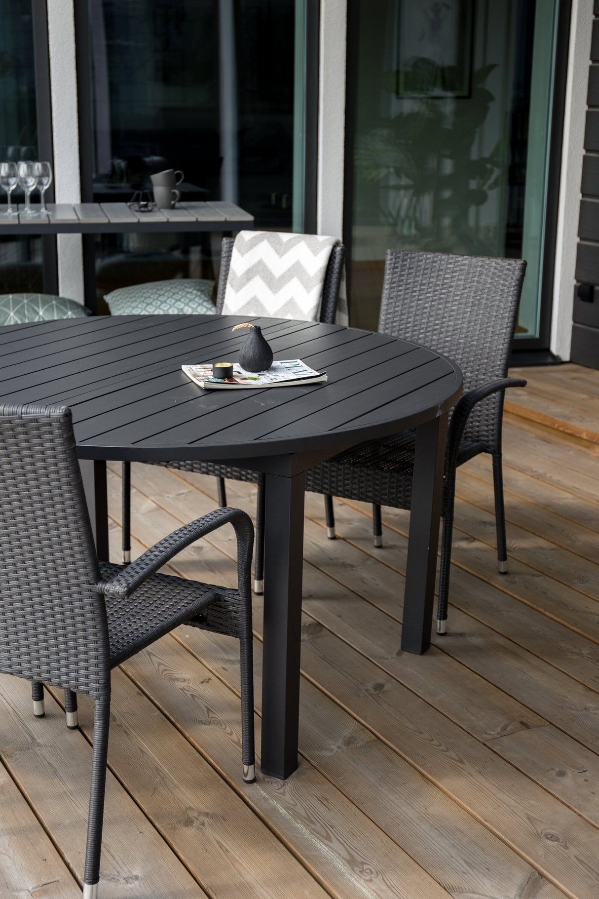 Marbella Outdoor - Esstisch rund - schwarz/Aluminum - Outdoor - Esstische (rund) - ALVAHOME