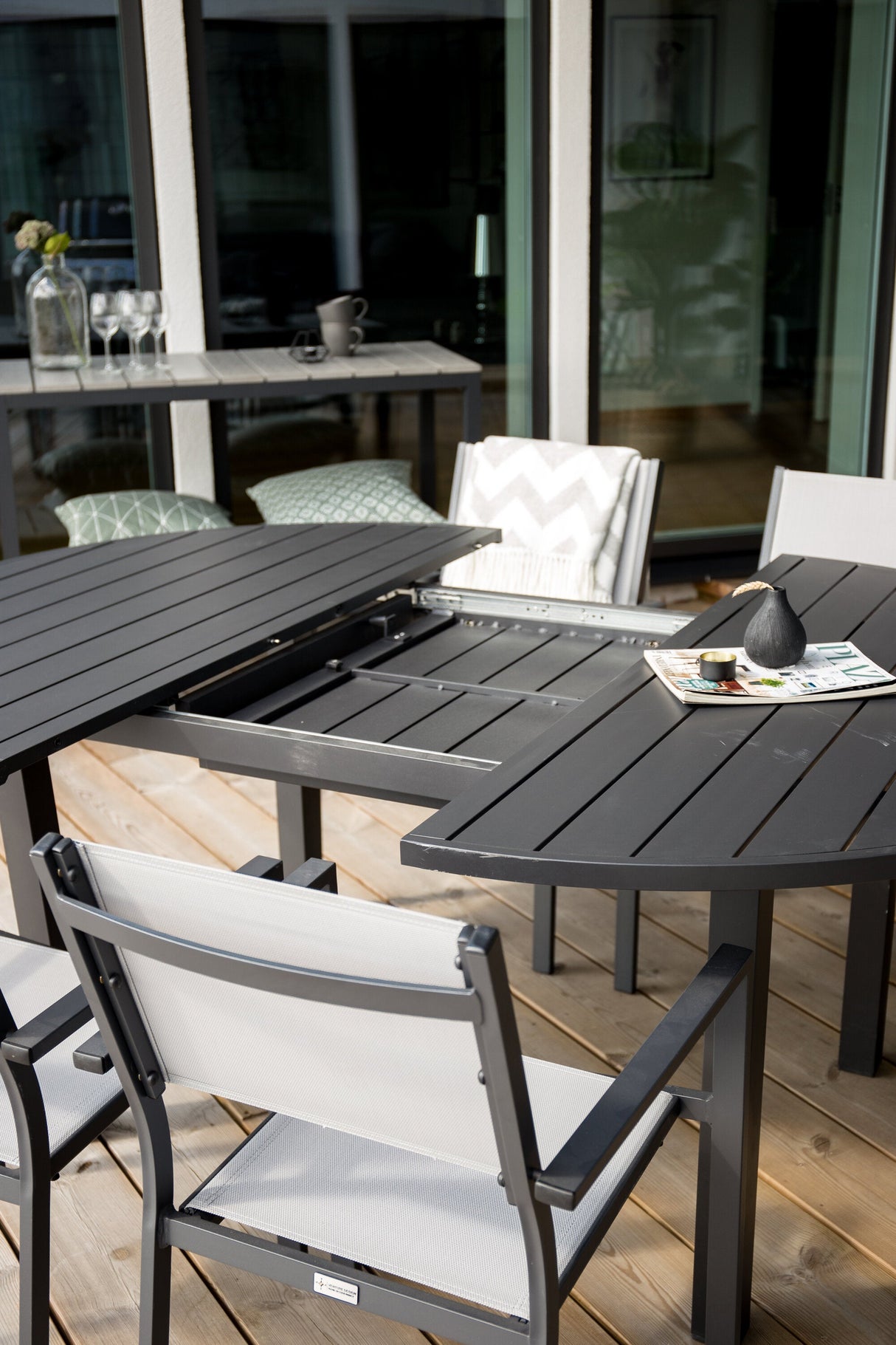 Marbella Outdoor - Esstisch rund - schwarz/Aluminum - Outdoor - Esstische (rund) - ALVAHOME