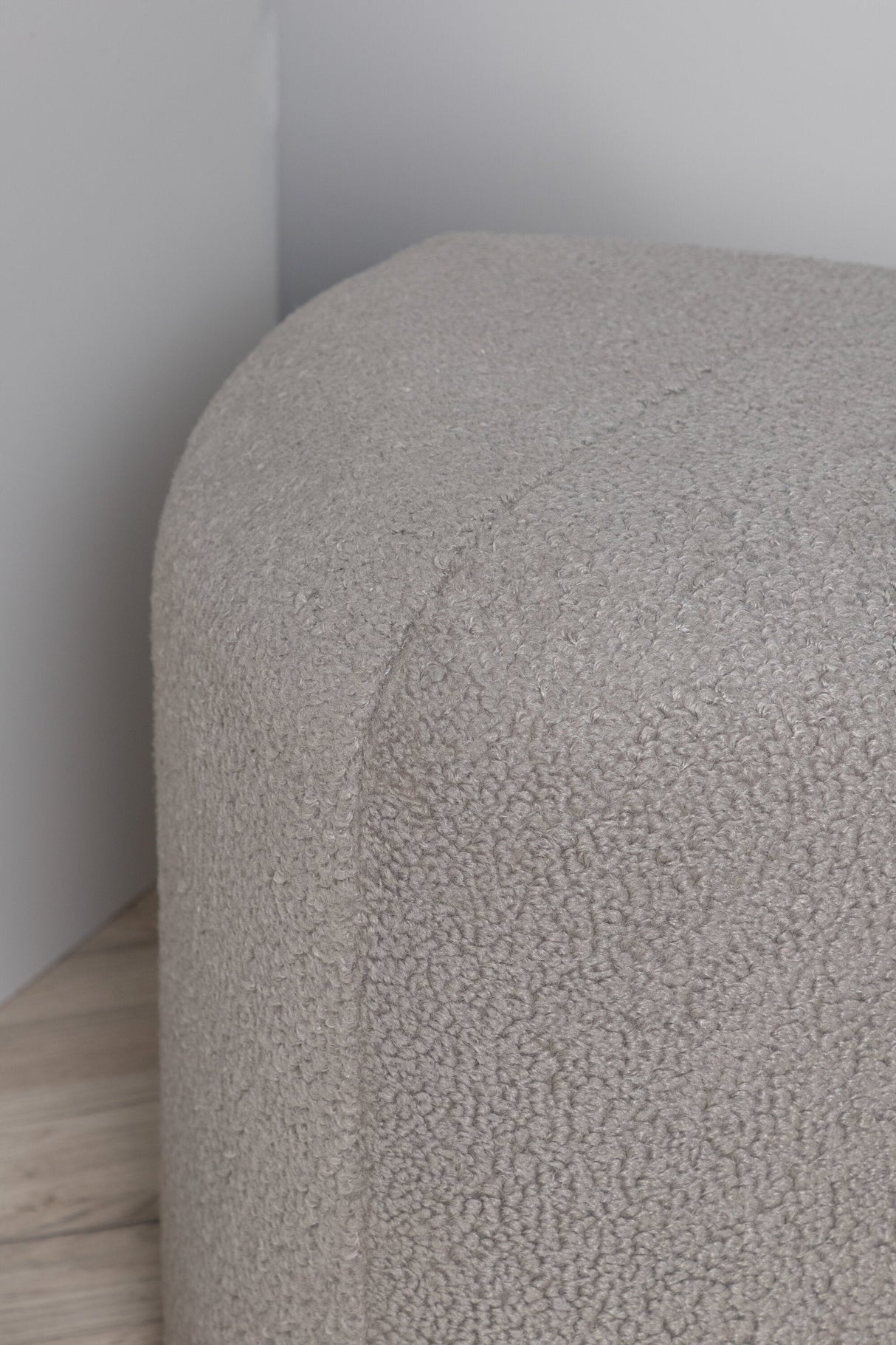 Peg Pouf - grau/Polyester - Teddy - Ottomane / Poufs - ALVAHOME