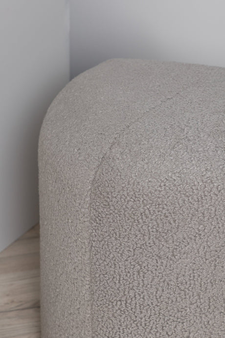 Peg Pouf - grau/Polyester - Teddy - Ottomane / Poufs - ALVAHOME