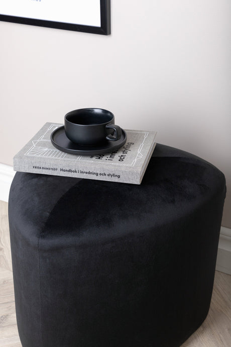 Peg Pouf - schwarz/Polyester - Samt - Ottomane / Poufs - ALVAHOME