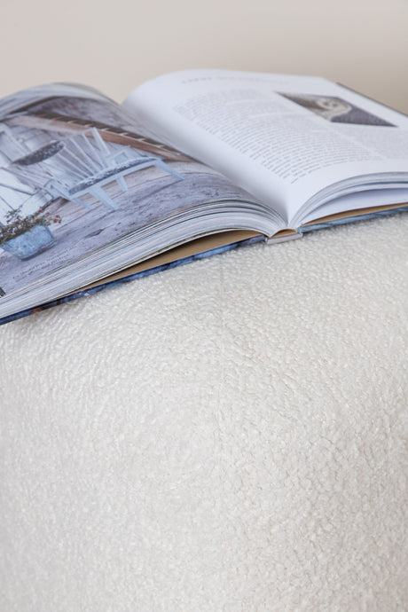Peg Pouf - weiß/Polyester - Teddy - Ottomane / Poufs - ALVAHOME