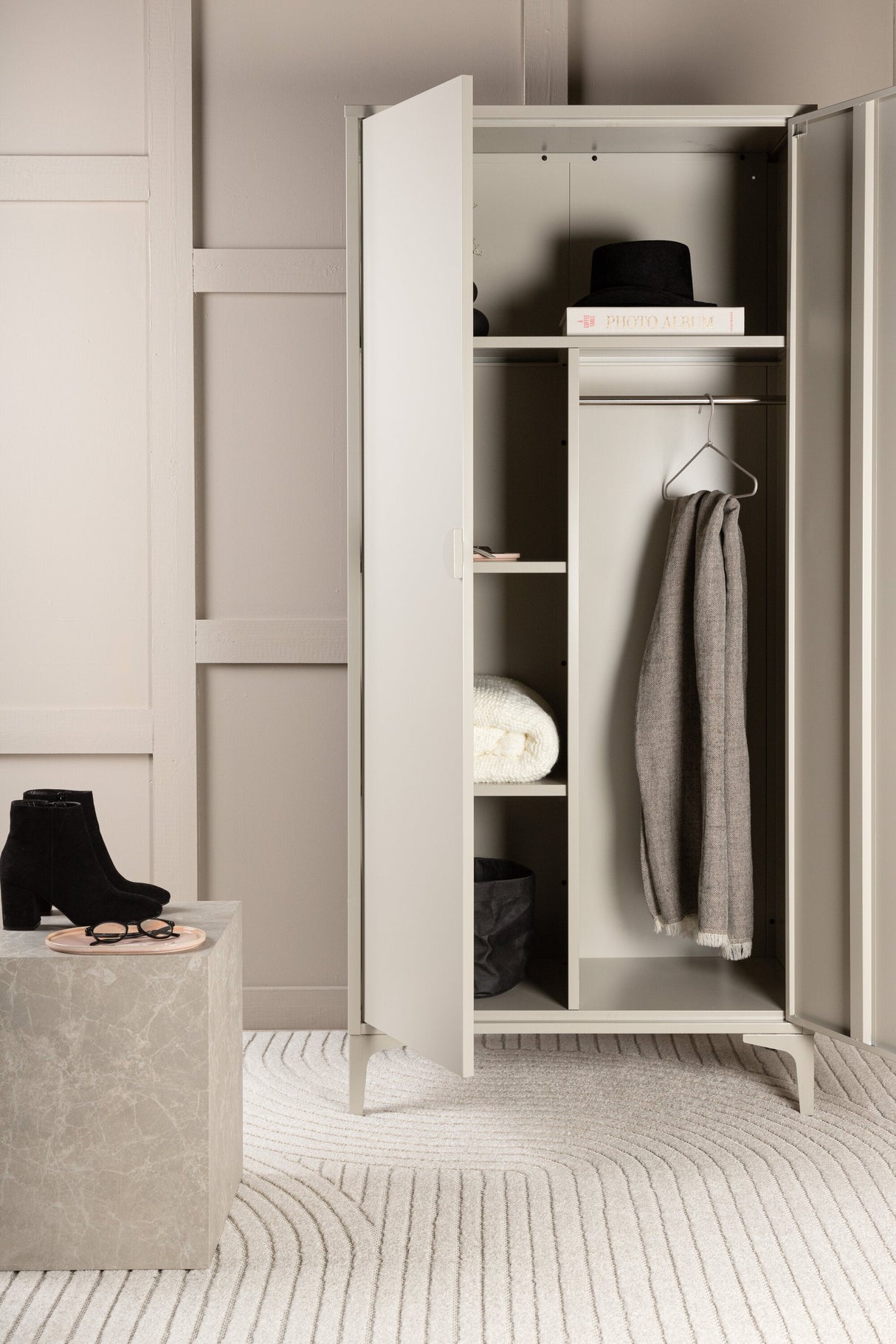 Piring Garderrobe - beige/Stahl - Garderroben - ALVAHOME