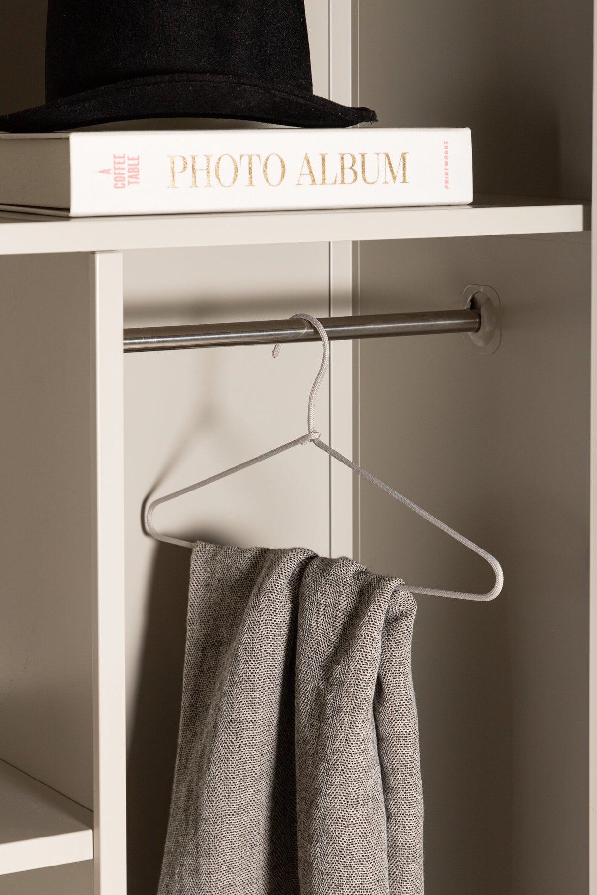 Piring Garderrobe - beige/Stahl - Garderroben - ALVAHOME