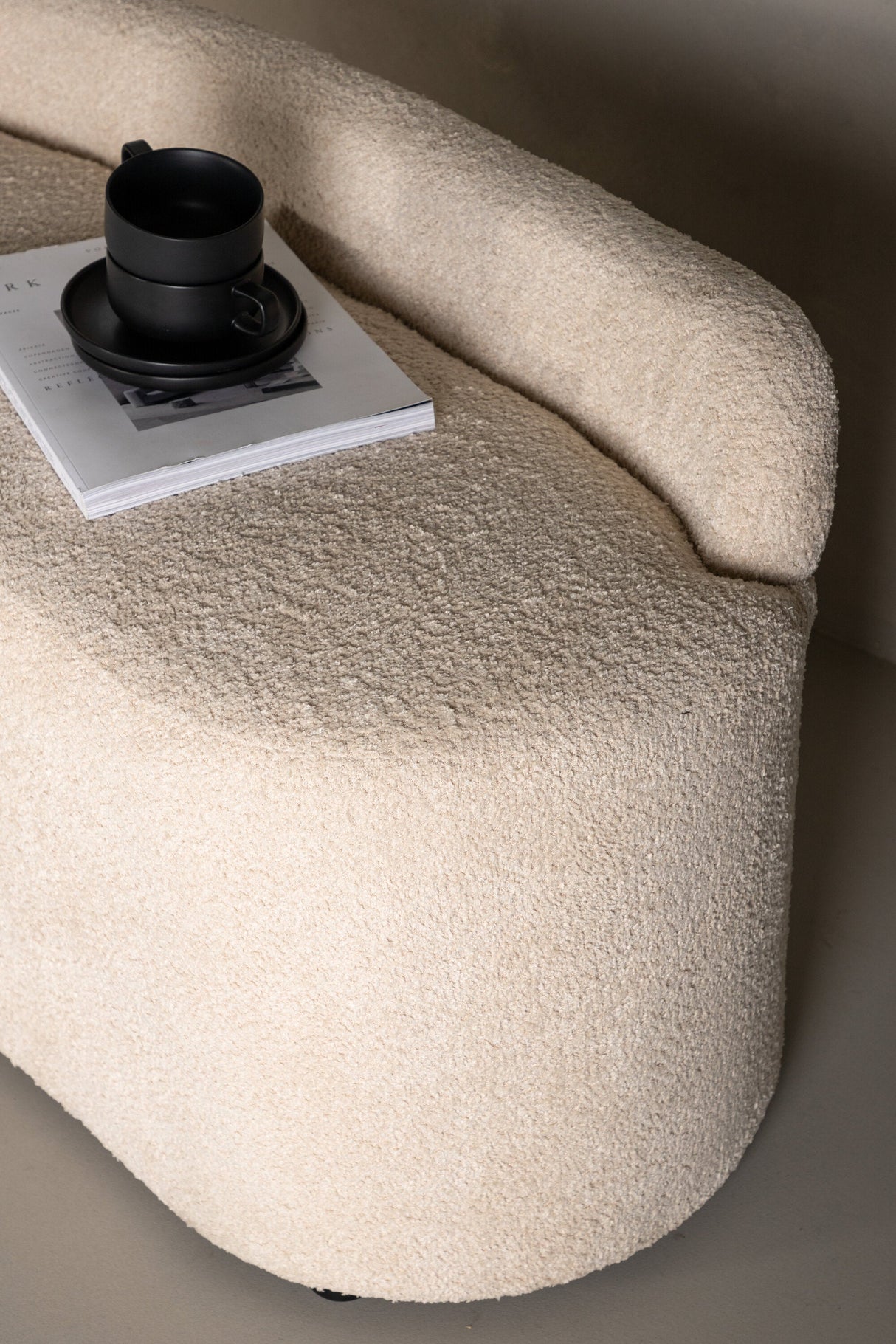 Pocatello 2 - Sitzer Sofa - weiß/Bouclé - 2 - Sitzer Sofas - ALVAHOME
