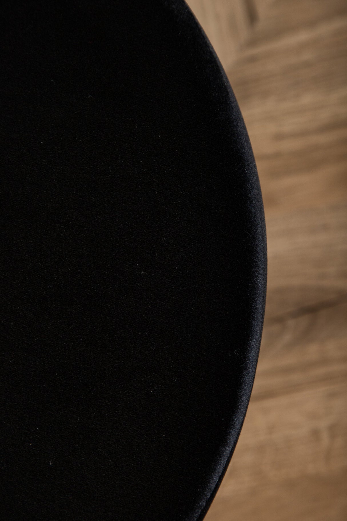 Pot Pouf - schwarz/Polyester - Samt - Ottomane / Poufs - ALVAHOME