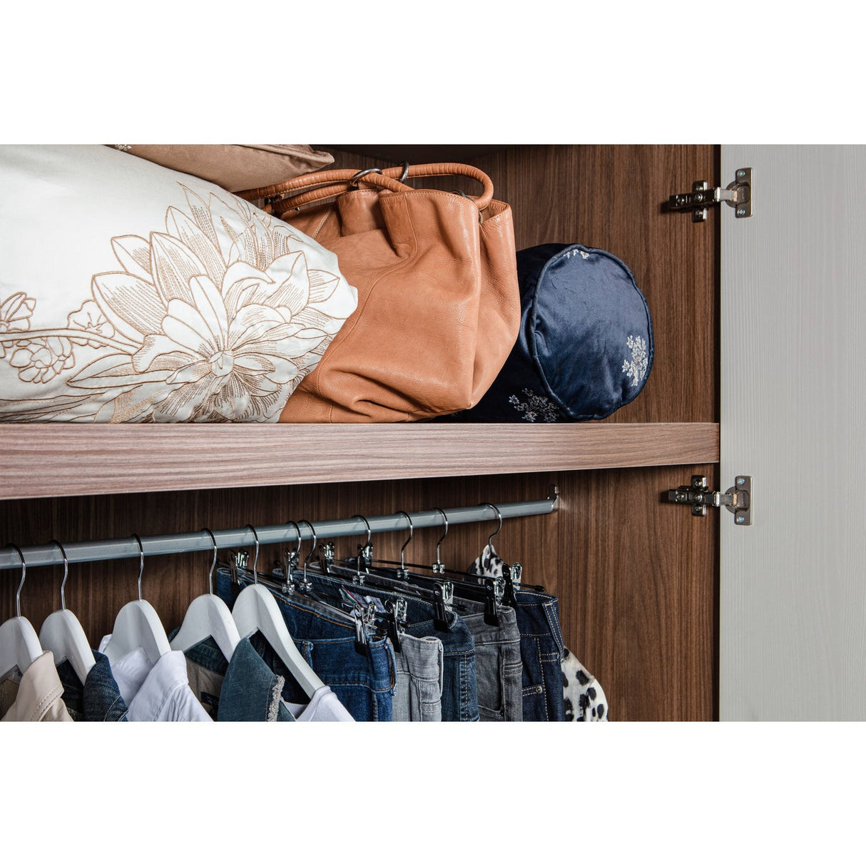 Rens 3 - türiger Kleiderschrank - kieselgrau/Spanplatte [fsc] - Kleiderschränke - ALVAHOME