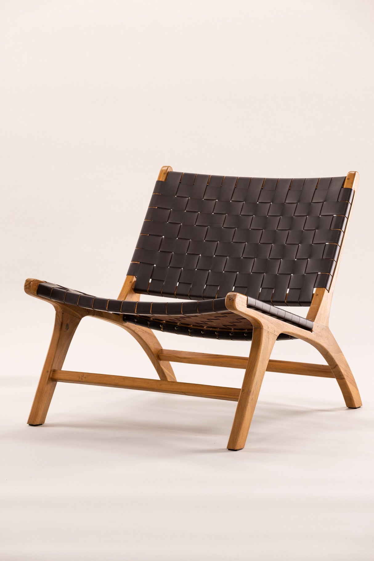 Rike Lounge - Stuhl - braun/Teak - Lounge - Stühle - ALVAHOME