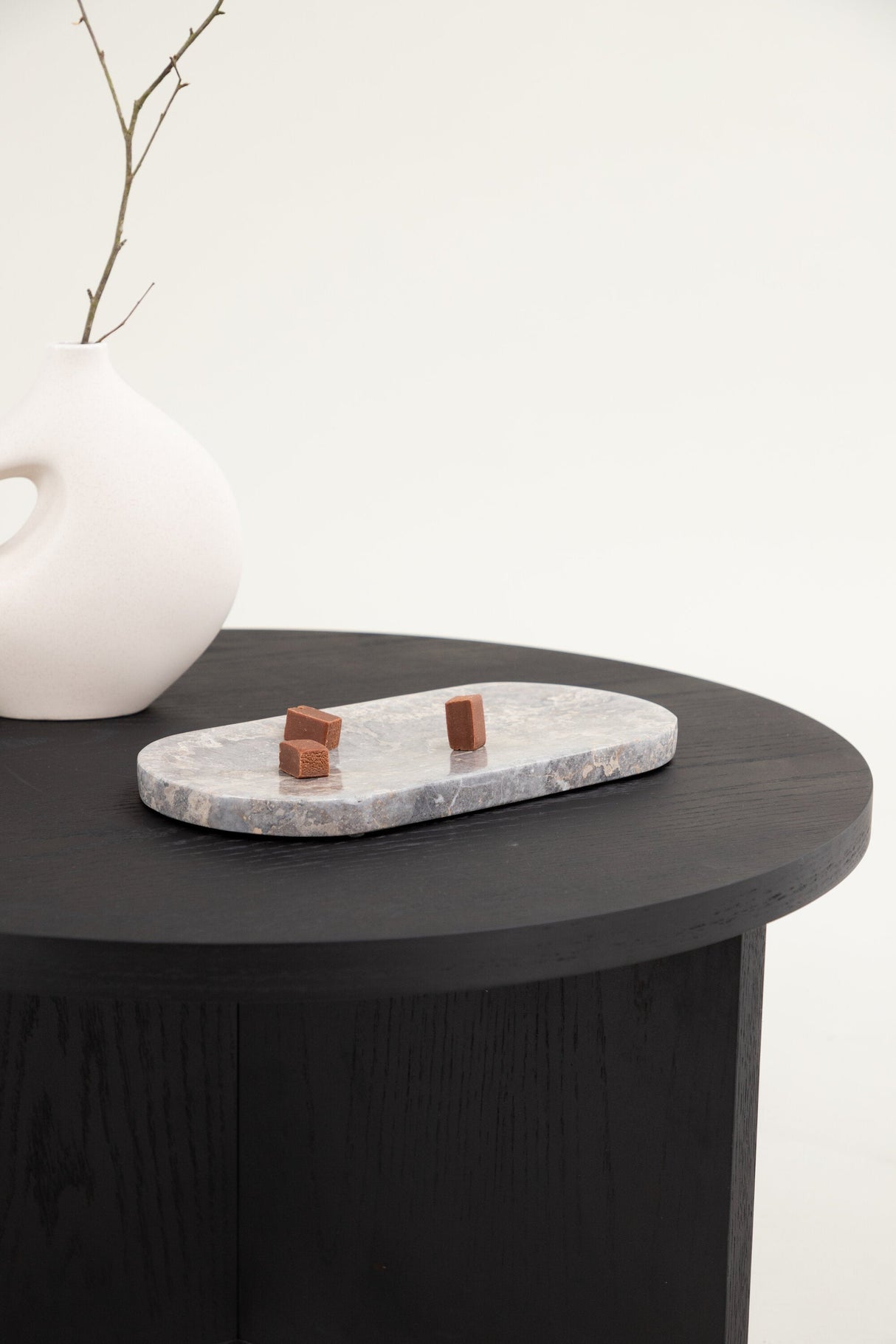 Saltö Couchtisch - schwarz/MDF - Couchtische - ALVAHOME