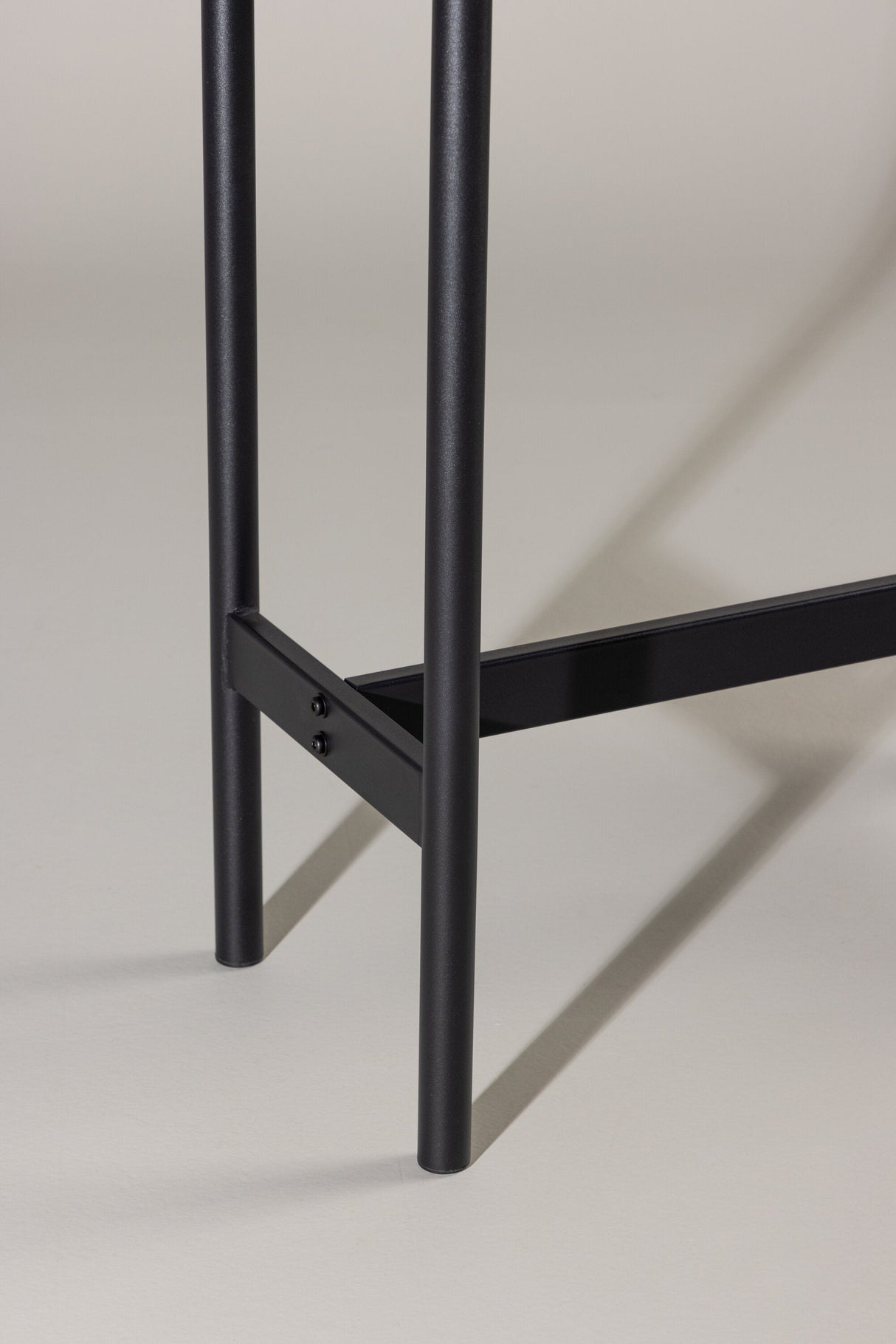 Skate Beistelltisch - schwarz/MDF - Beistelltische - ALVAHOME