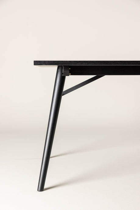 Sleek rechteckiger Esstisch - schwarz/Furnier - Rechteckige Esstische - ALVAHOME