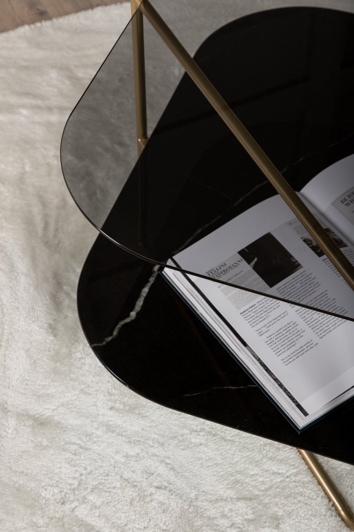 Un - line Couchtisch - schwarz/Glas - Couchtische - ALVAHOME