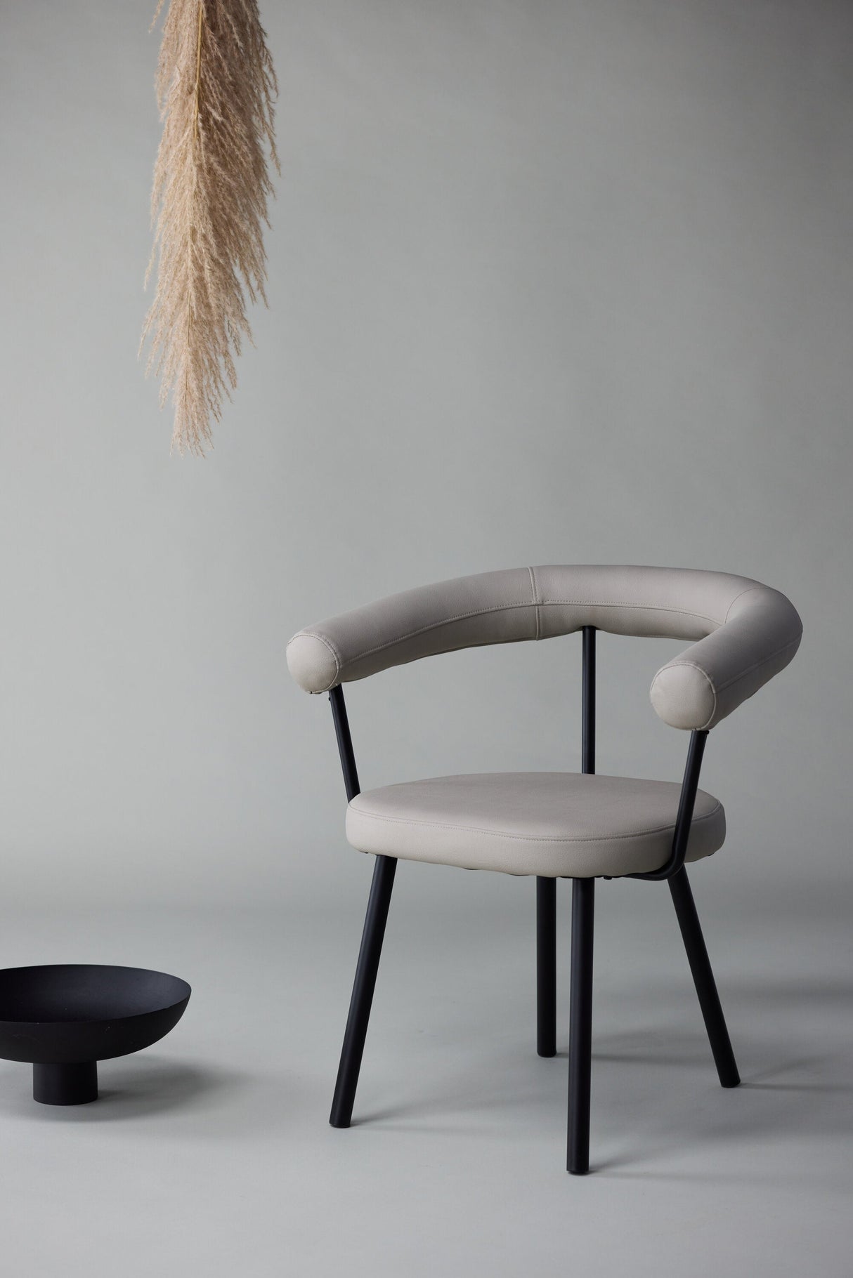 Västerås x Josefin Lustig Esszimmerstuhl - beige/Stahl - Essstühle - ALVAHOME