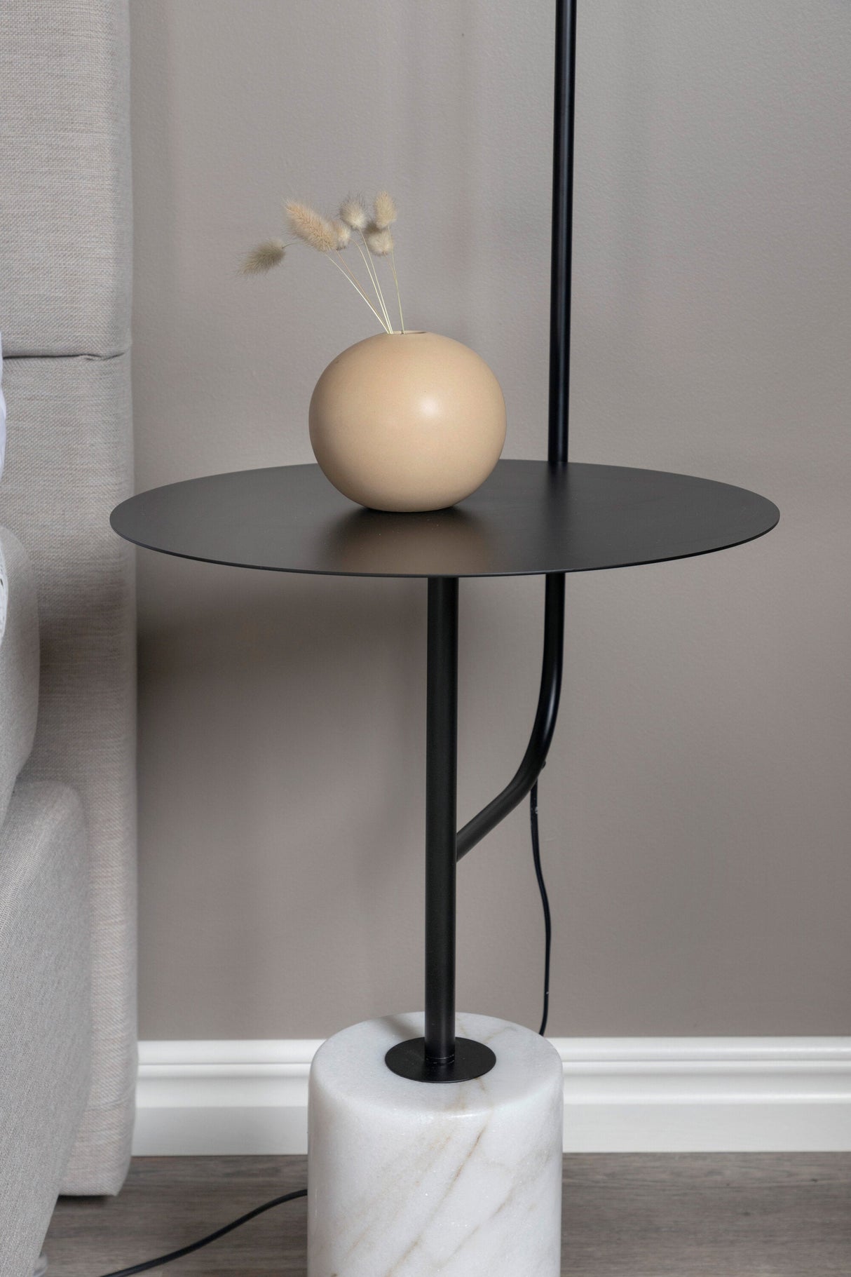 Vega Tischlampe - weiß/Stahl - Tischlampen - ALVAHOME