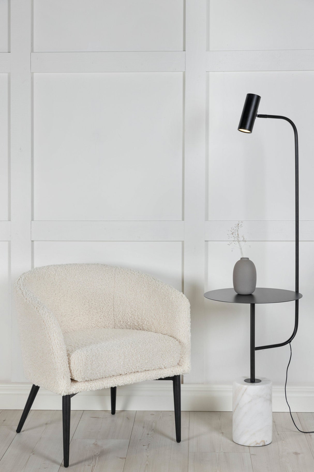 Vega Tischlampe - weiß/Stahl - Tischlampen - ALVAHOME